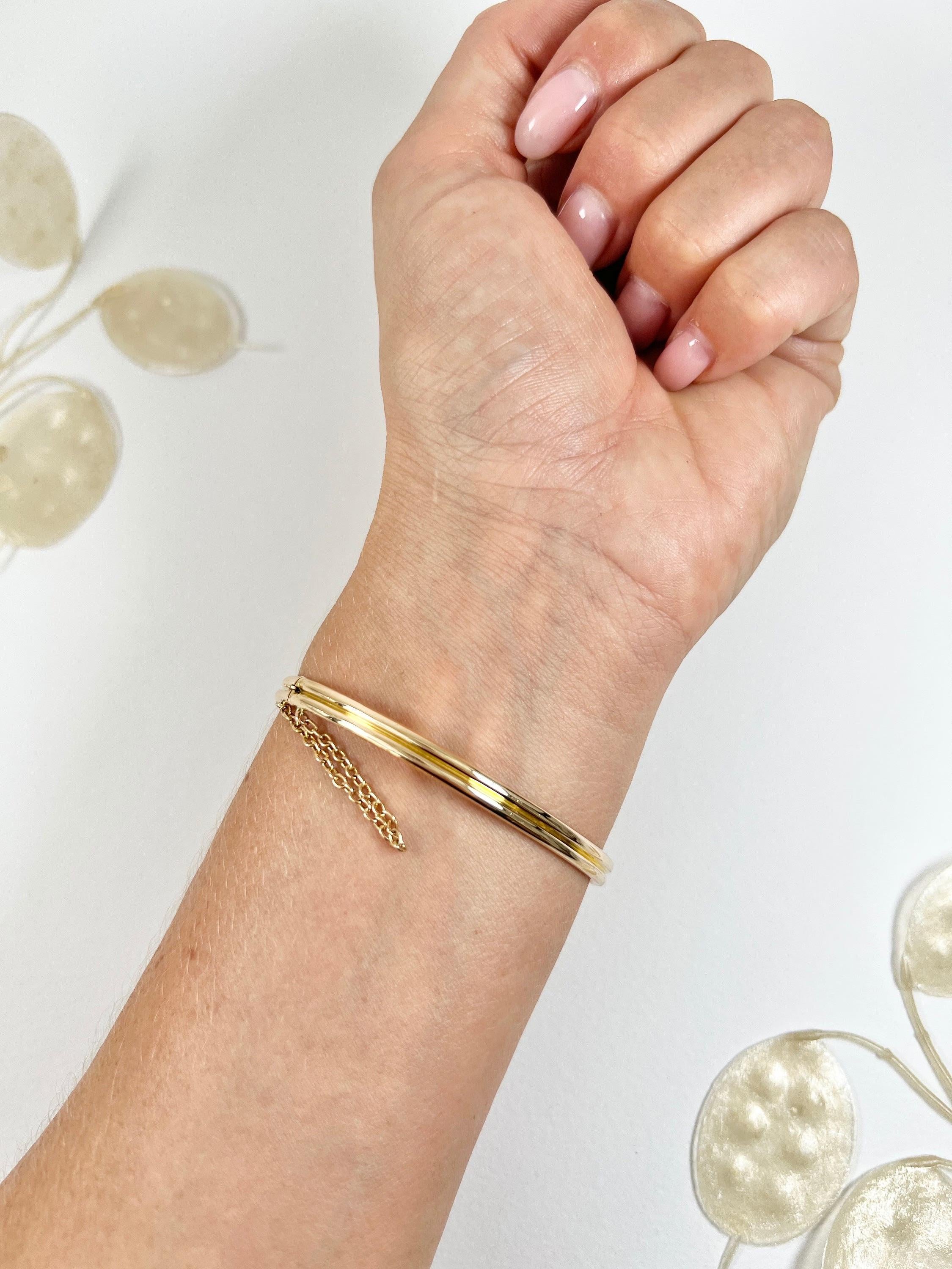 Taille ronde Bracelet jonc Suffragette de l'époque édouardienne en or 15 carats, améthyste, péridot et diamants en vente