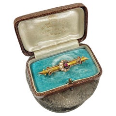 Antique 15ct Gold Edwardian Pearl & Ruby Crescent Moon Brooch Hallmarked Chester 1901