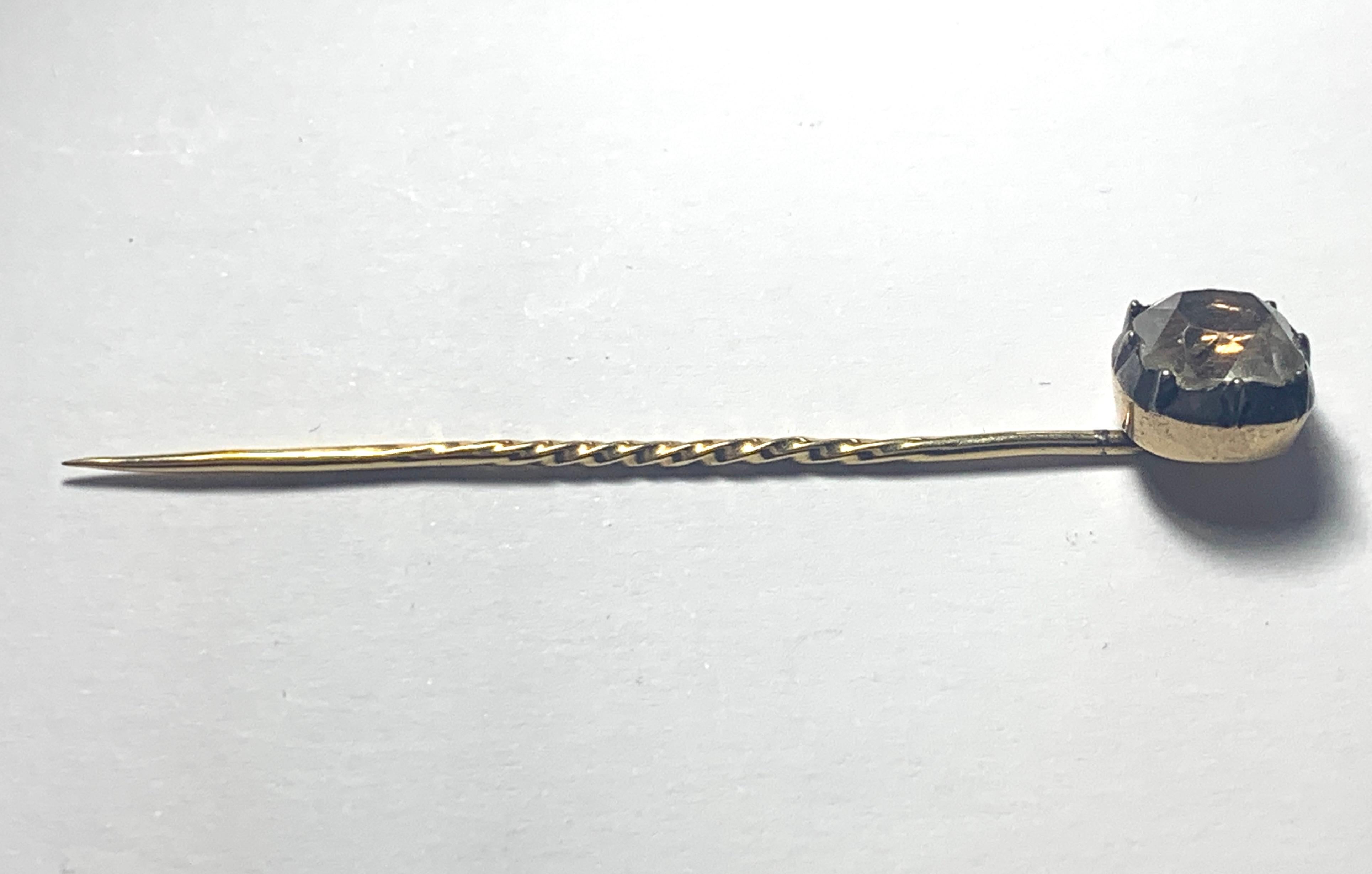 Taille coussin antique Épingle en or 15ct à points noirs en quartz géorgien  en vente