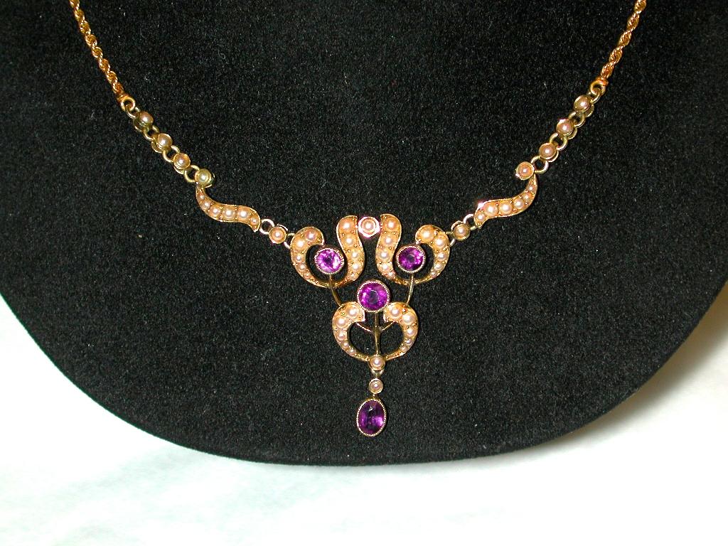 Belle Époque 15 Carat Gold Pendant Set with Half Pearls, and Amethysts, Integral Rope Chain For Sale
