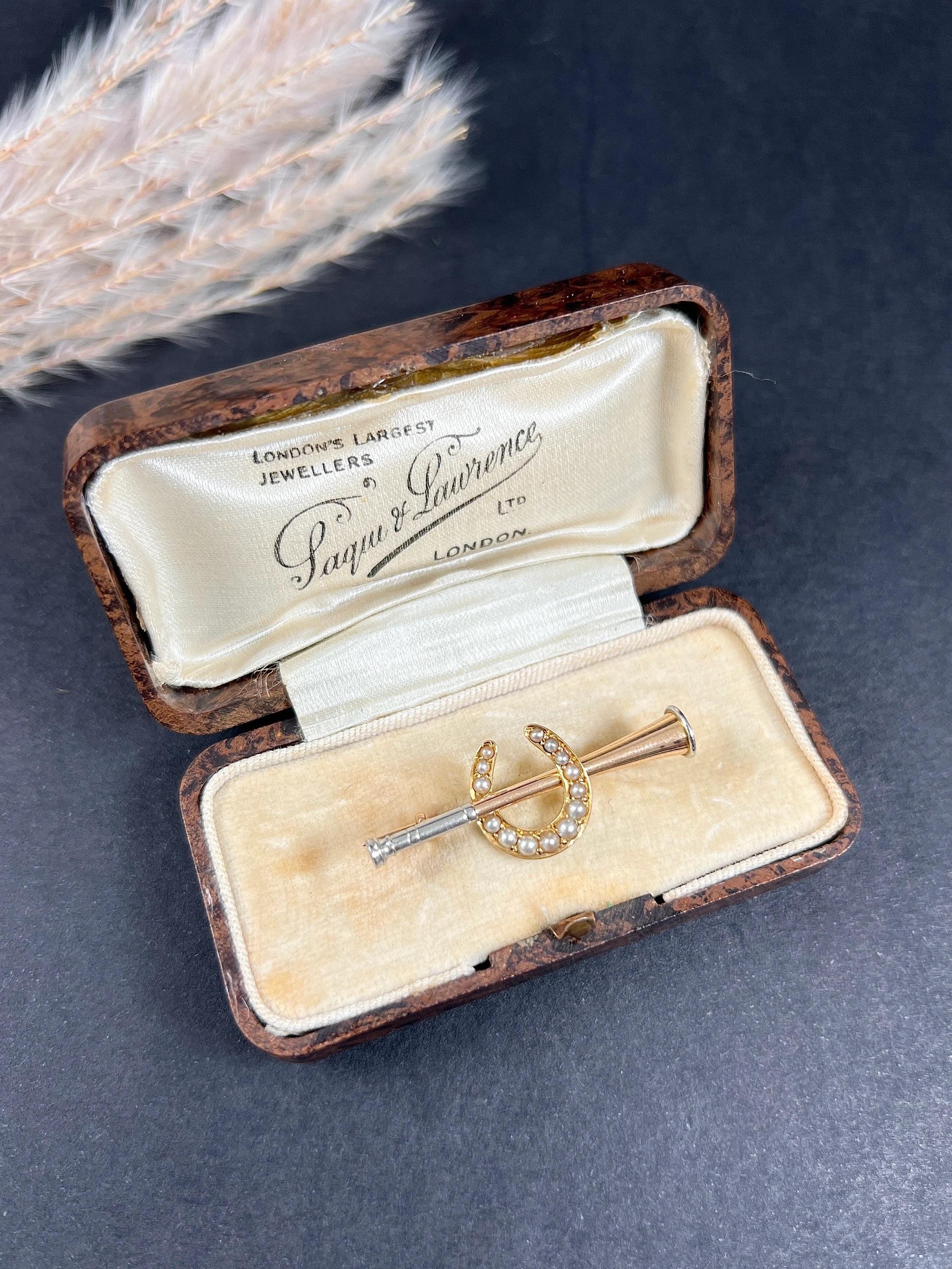 15ct Gold & Platinum, Edwardian Two Colour Hunting Horn Seed Pearl Horse Brooch For Sale 2