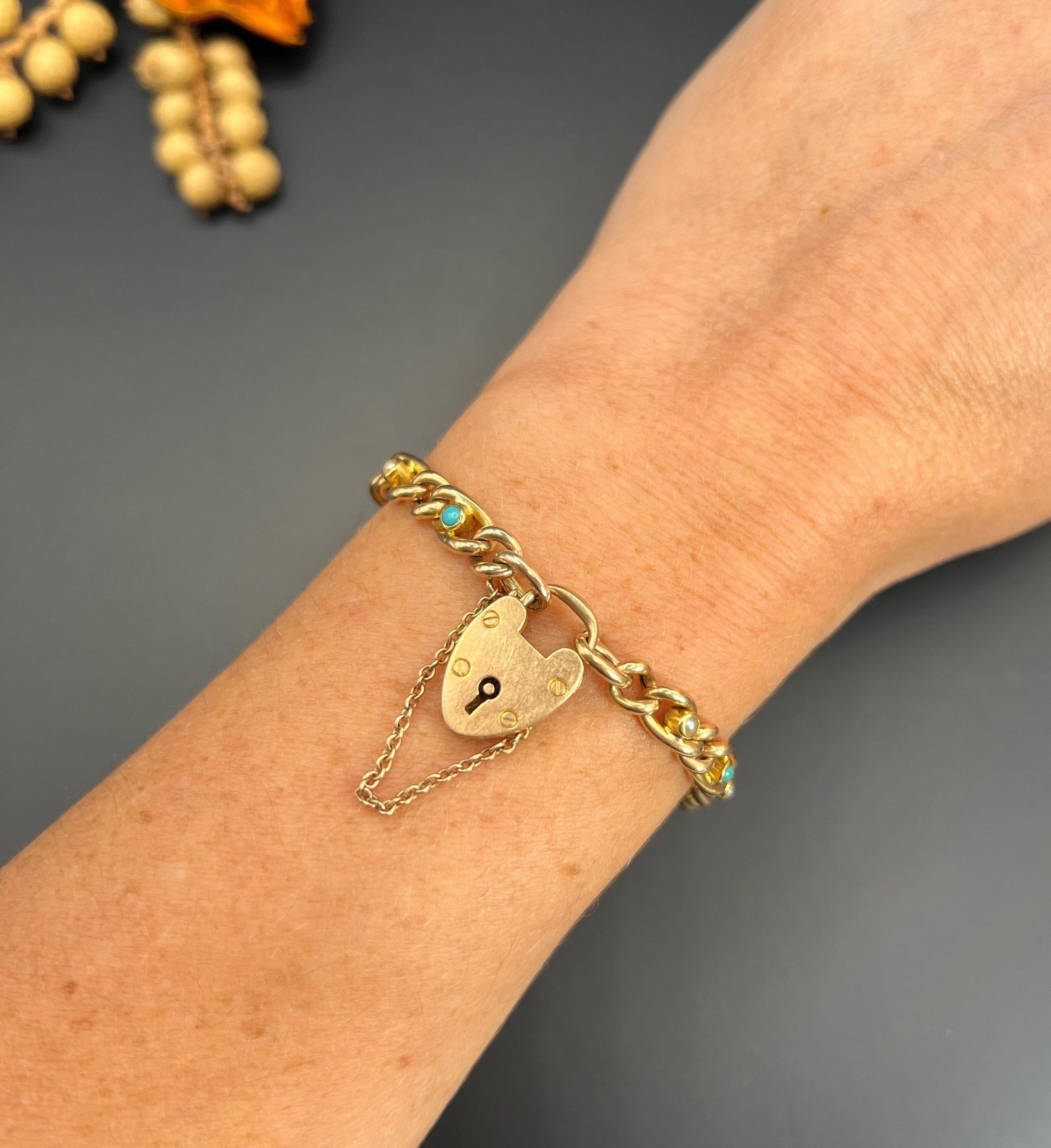 15ct Gold Victorian, Curb Link Turquoise & Pearl Bracelet, Heart Padlock Clasp In Good Condition For Sale In Brighton, GB