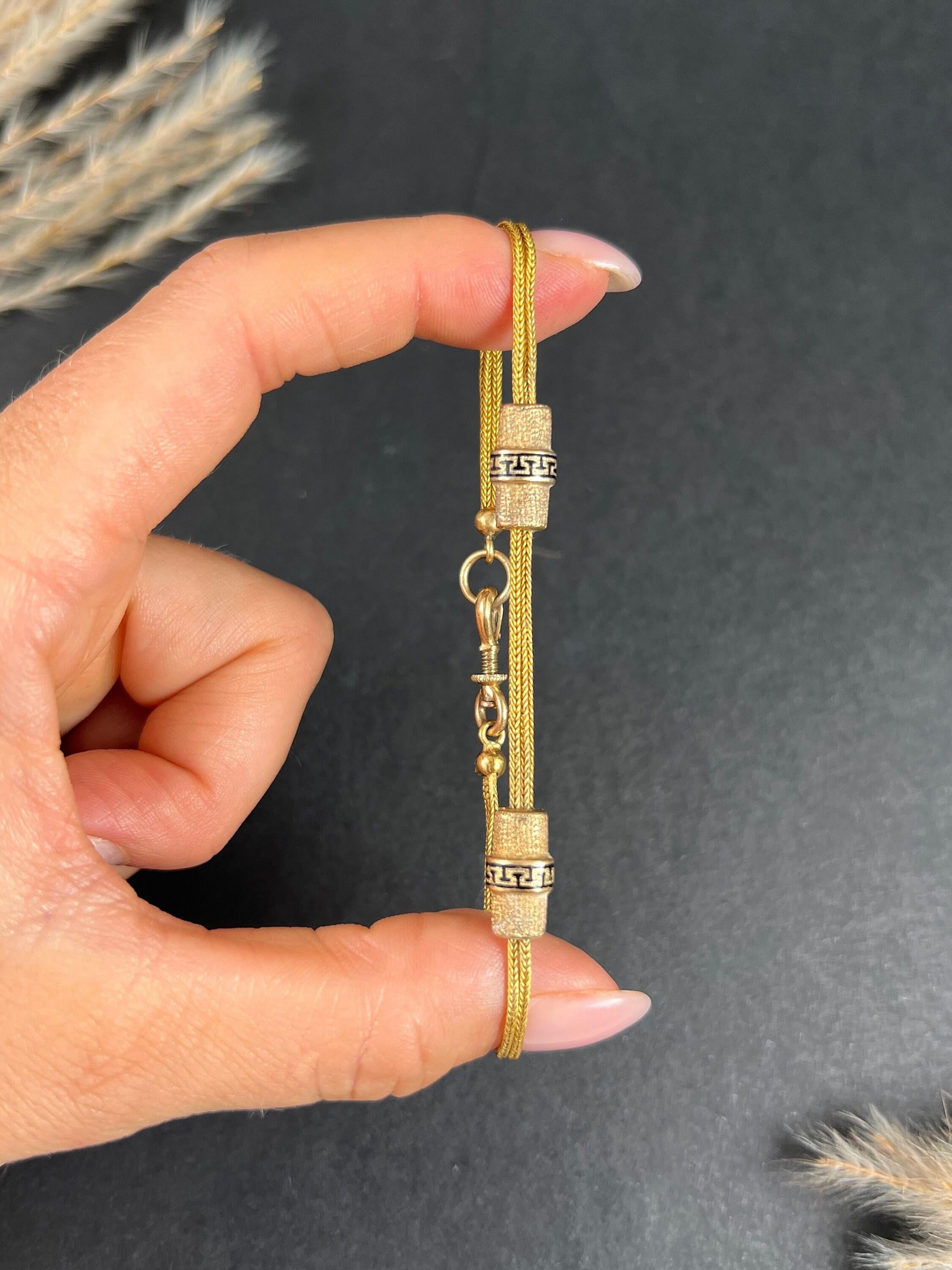 Bracciale vittoriano in oro 15ct a doppia fila con coda di volpe e perline d'oro e smalto in vendita 6
