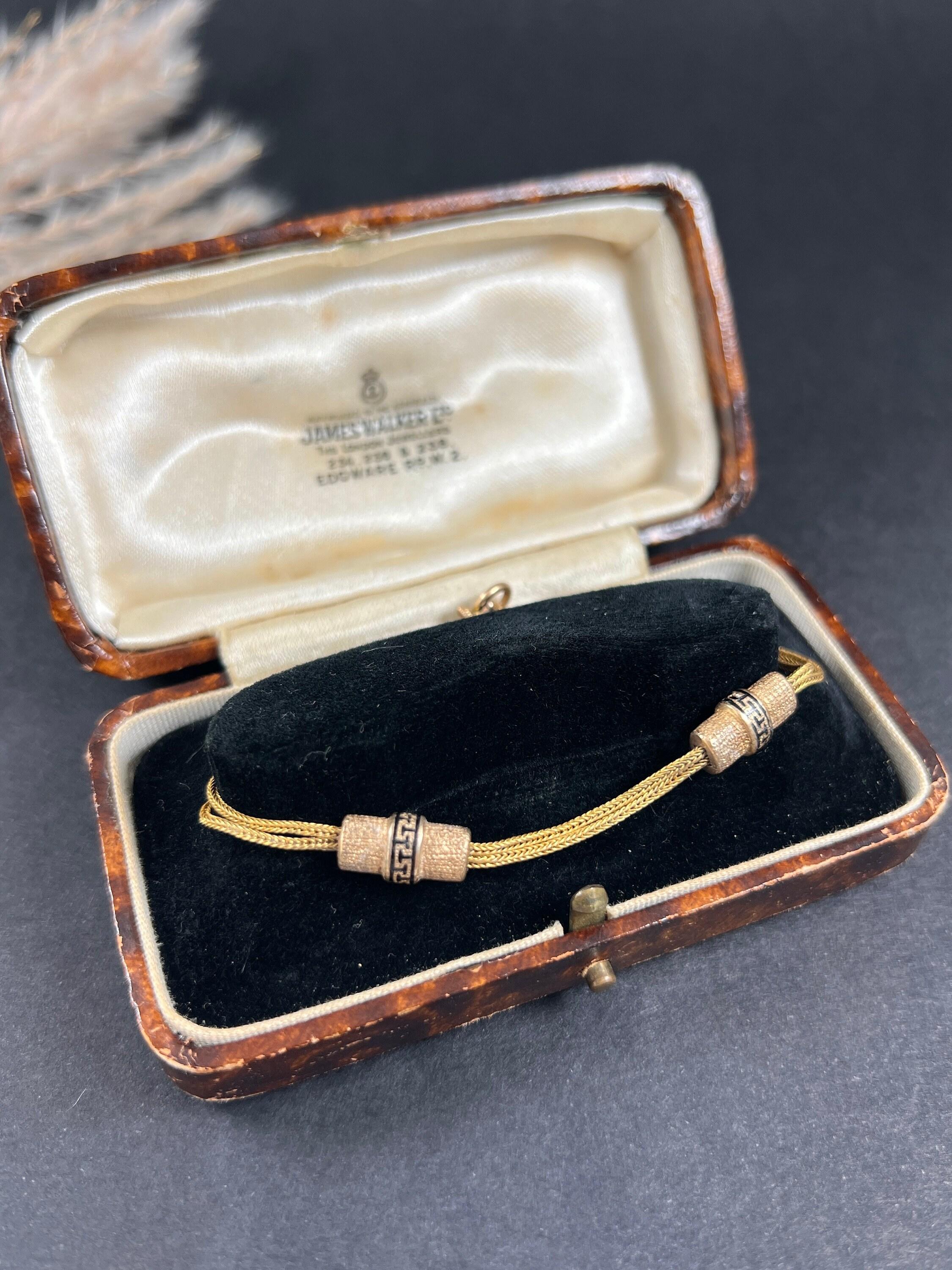 Bracciale vittoriano in oro 15ct a doppia fila con coda di volpe e perline d'oro e smalto in vendita 4