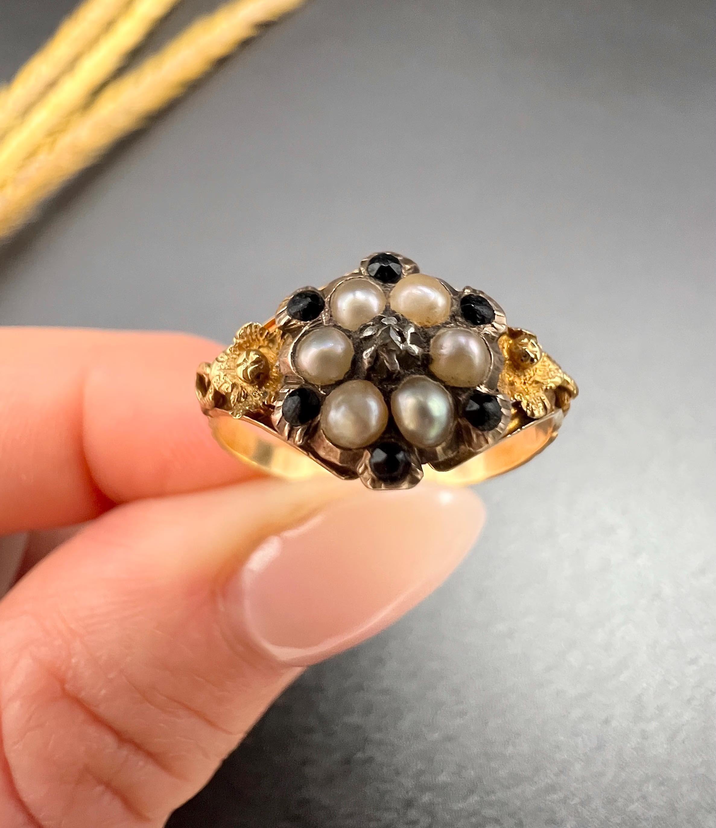 15ct Gold Victorian Onyx, Diamond & Seed Pearl Daisy Cluster Ring Locket Back For Sale 6