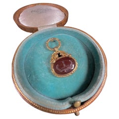 Ciondolo a forma di fionda con sigillo in corniola scozzese del Clan MacKay, in oro 15 ct.