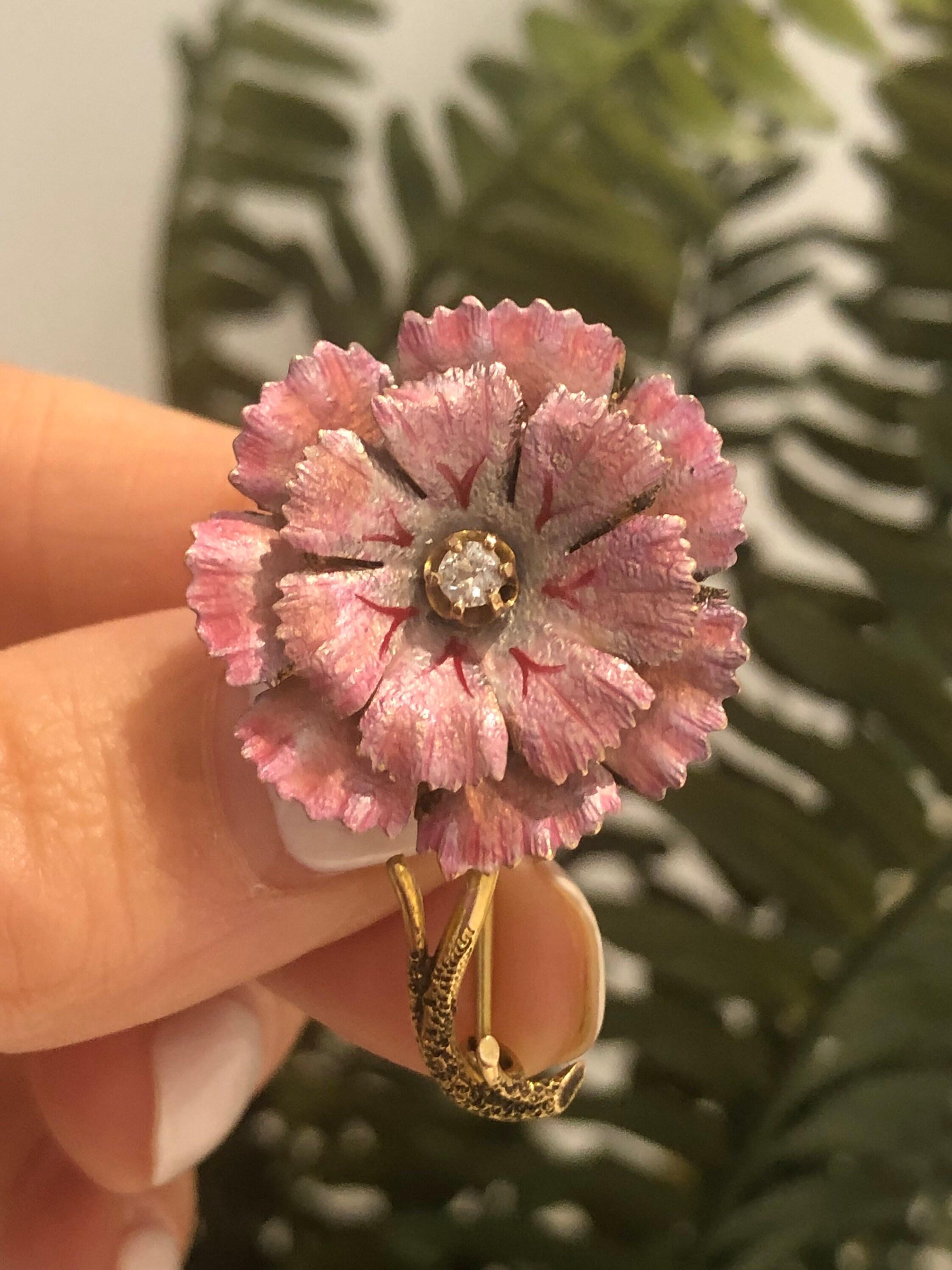 15ct Gold Vintage Pink Enamel and Diamond Flower Brooch For Sale 2