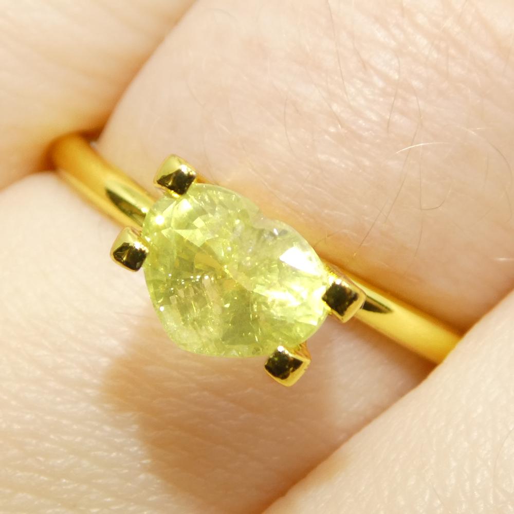 Beschreibung:

Edelstein-Typ: Saphir 
Anzahl von Steinen: 1
Gewicht: 1,5 Karat
Abmessungen: 7,10 x 5,59 x 4,69 mm
Die Form: Herz
Schliffart Krone: Brillantschliff
Schnittstil-Pavillon: Stufenschnitt 
Transparenz: Durchsichtig
Klarheit: Sehr