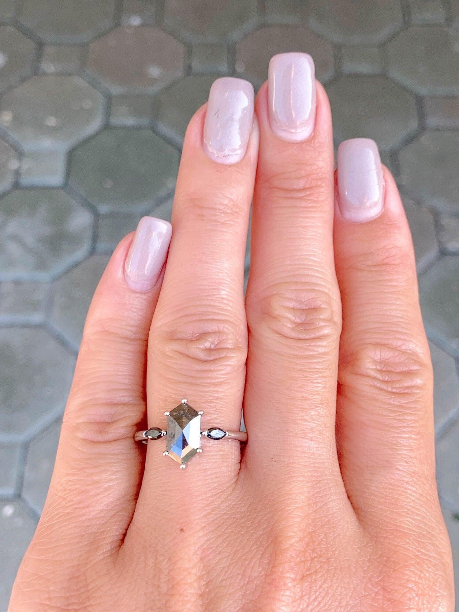 1,5 Karat Sechseckiger Salz- und Pfefferstreuer-Diamant-Verlobungsring aus 14 Karat Gold 1