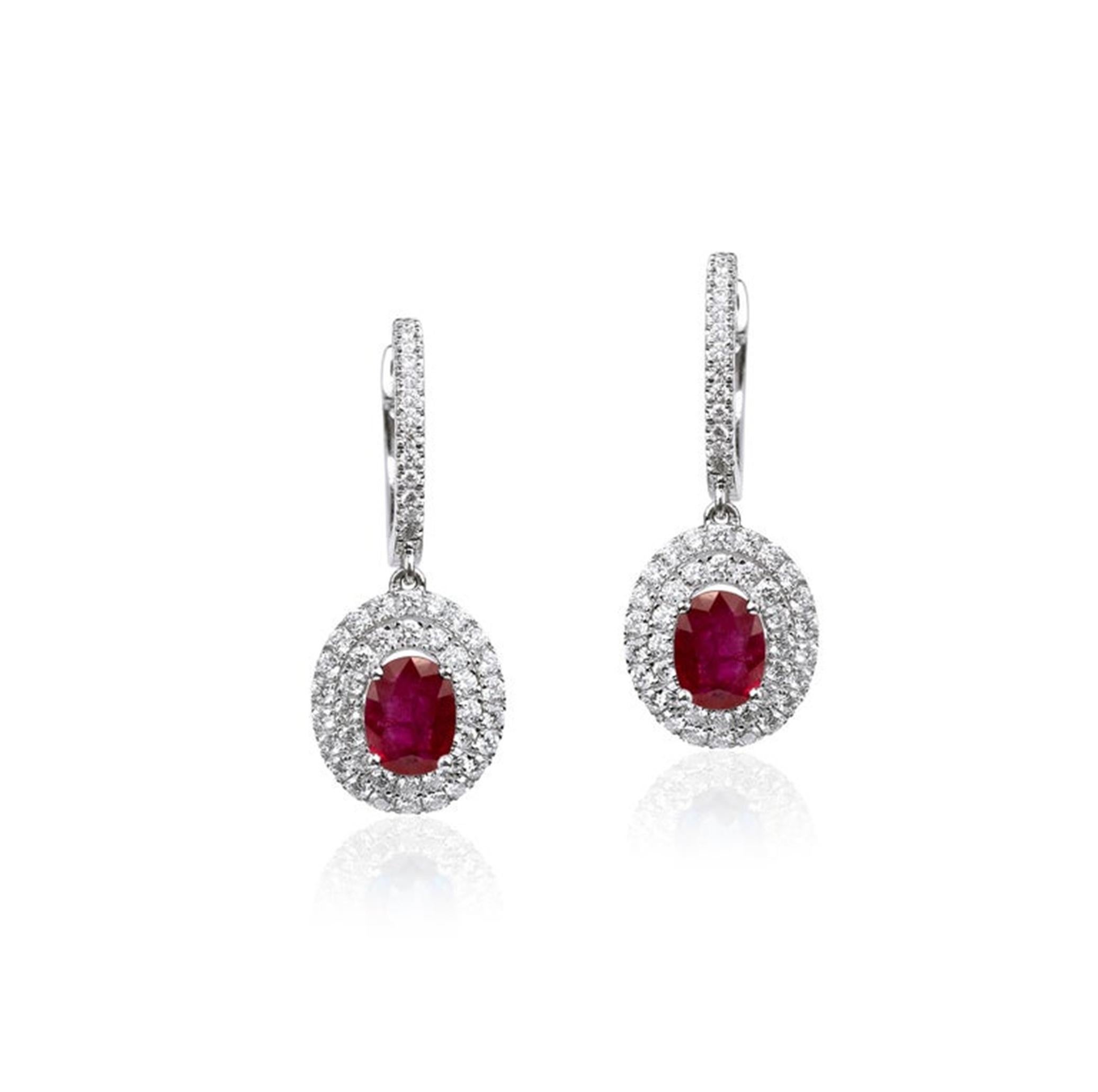 Außergewöhnlicher ovaler natürlicher Rubin-Diamant-Ohrringe, Halo-Diamant in 18 Karat Gold im Angebot 1
