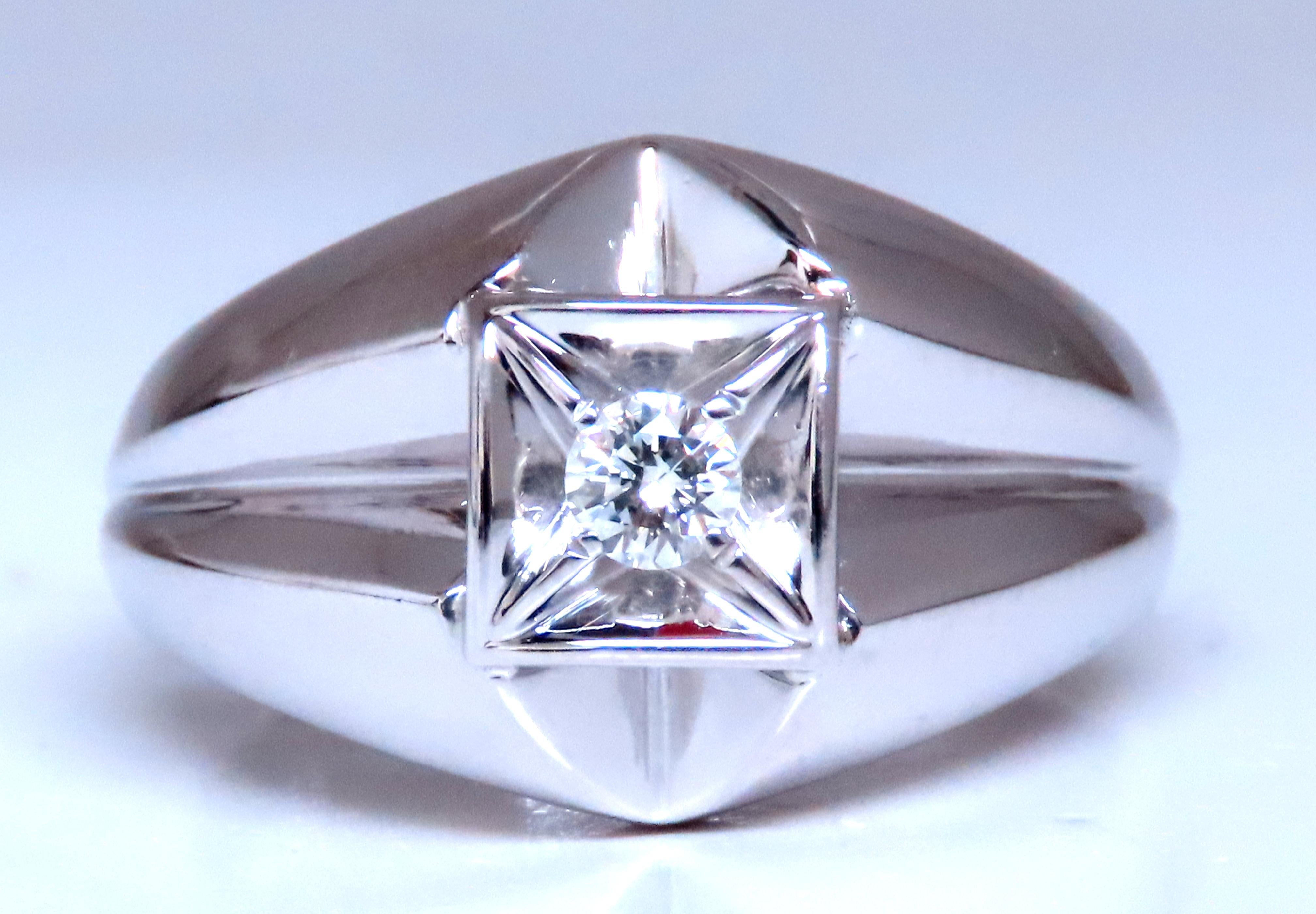 .15ct diamond natural mens signet ring
round, G-color Vs-2 clarity.
13mm wide
6.7mm depth
14kt white gold 5.5 grams