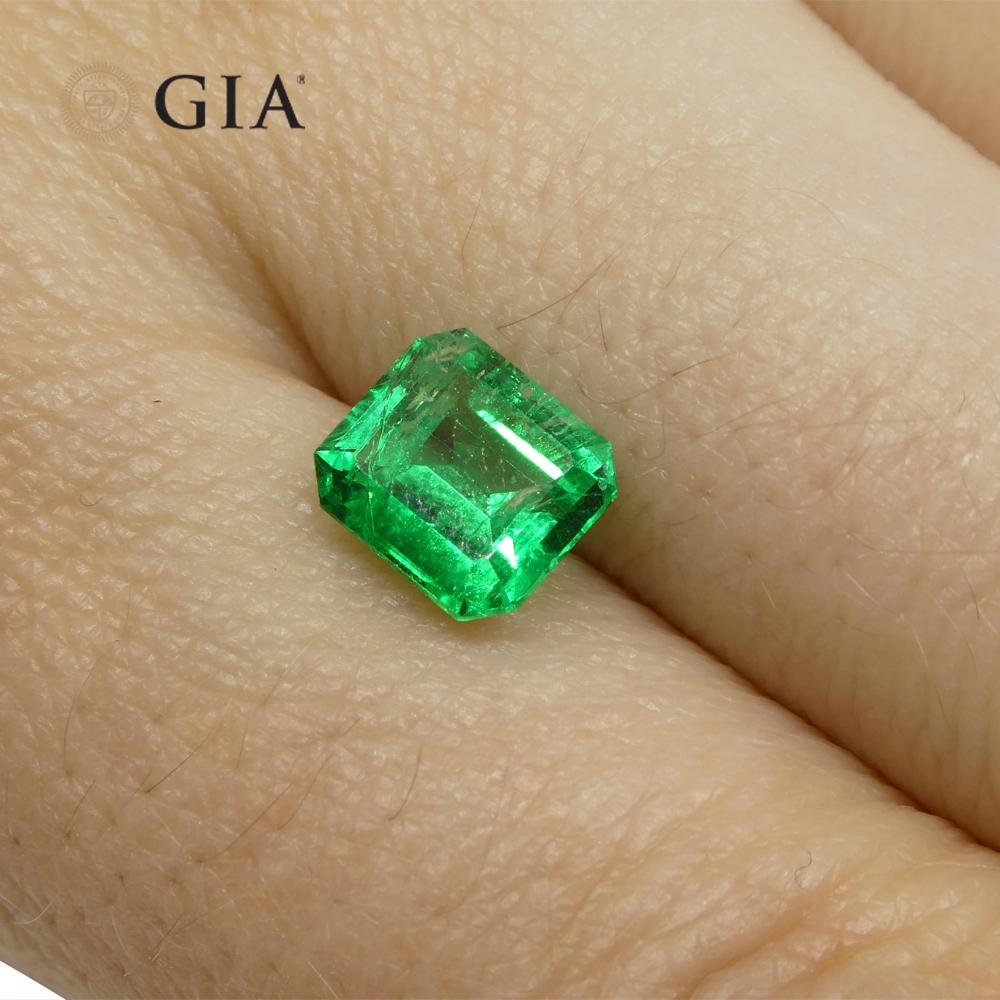Octagon Cut 1.5ct Octagonal/Emerald Green Emerald GIA Certified Colombia   For Sale