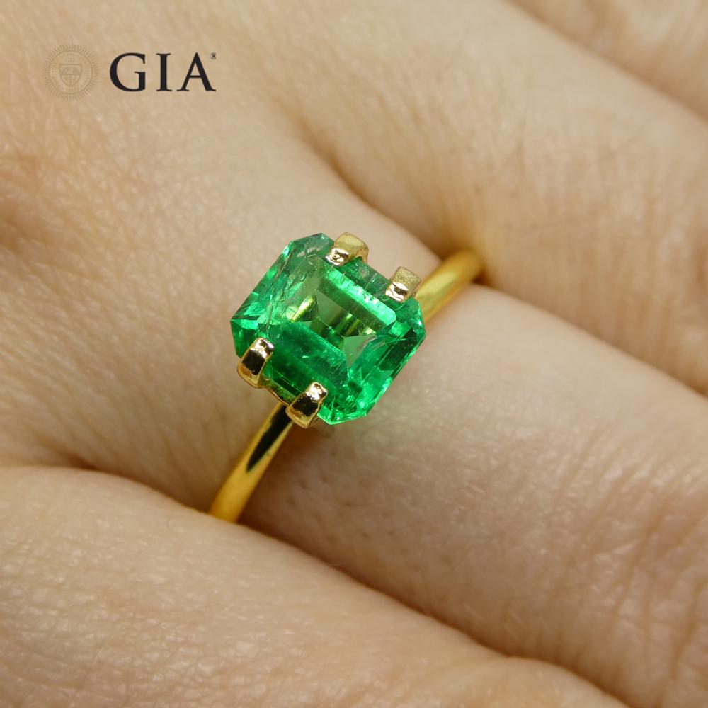 Dies ist ein atemberaubender GIA-zertifizierter Smaragd 


Der GIA-Bericht lautet wie folgt:

GIA-Berichtsnummer: 2231190428
Die Form: Achteckig
Schnittstil: Stufenschnitt
Schnittart: Krone: 
Schnittstil: Pavillon: 
Transparenz: Durchsichtig
Farbe:
