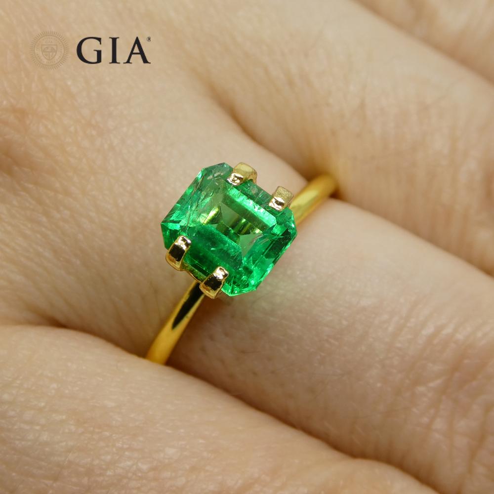 Octagon Cut 1.5ct Octagonal/Emerald Green Emerald GIA Certified Colombia   For Sale