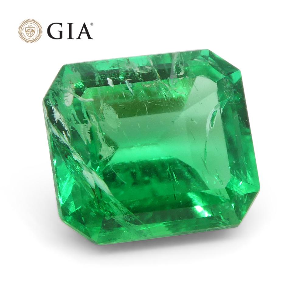 1.5ct Octagonal/Emerald Green Emerald GIA Certified Colombia   For Sale 2