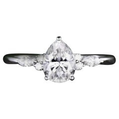 1.5CT Pear Cut Moissanite Engagement Ring 925 Sterling Silver Ring Gift For Her.