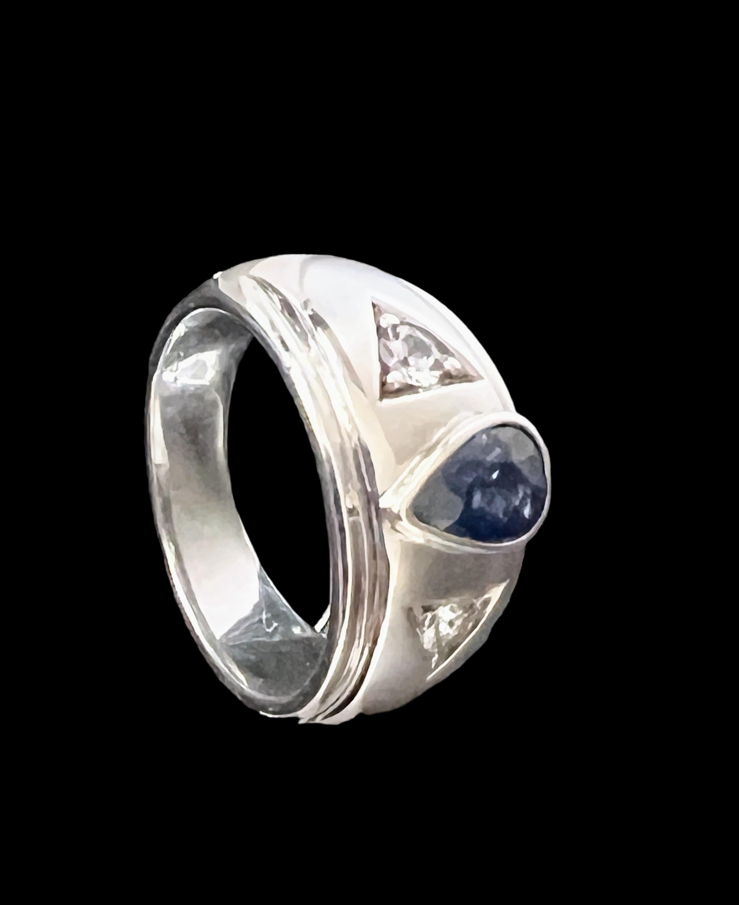 Pear Cut 1.5ct Pear Shaped Natural Blue Sapphire Dome Ring   For Sale
