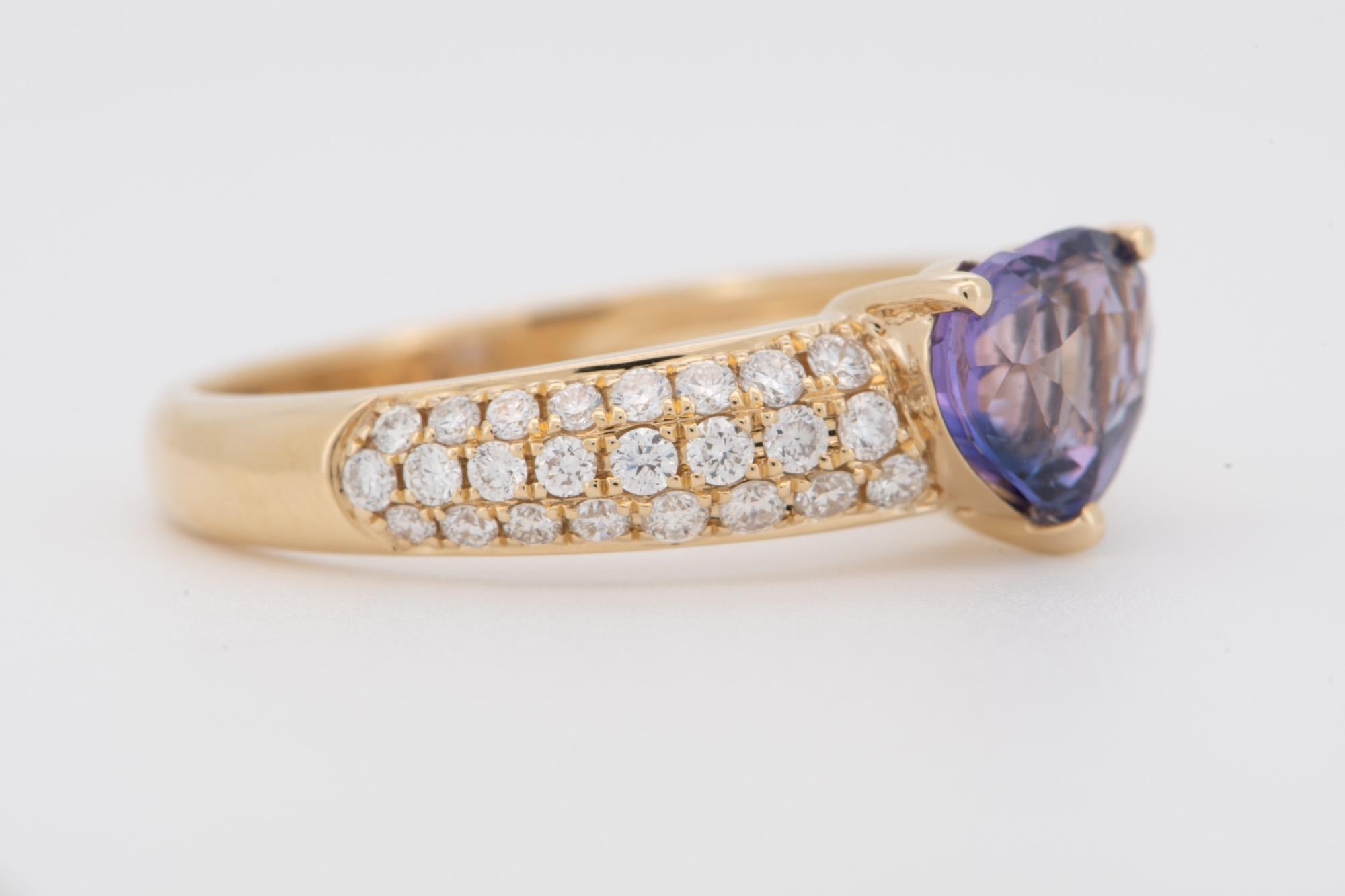1.5ct Pinkish Purple Sapphire on Diamond Pave Engagement Ring 14K Gold R6499 In New Condition For Sale In Osprey, FL