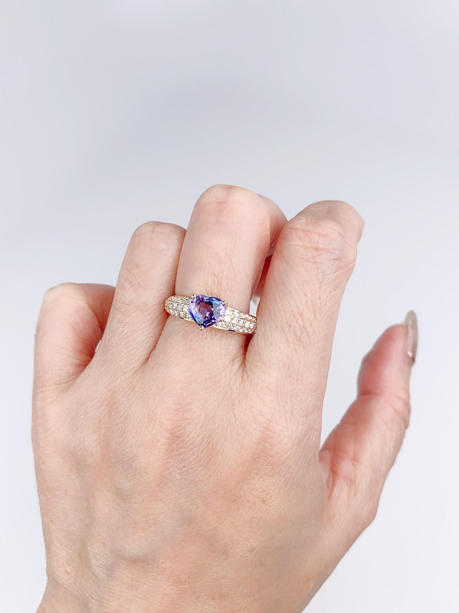 1.5ct Pinkish Purple Sapphire on Diamond Pave Engagement Ring 14K Gold R6499 For Sale 1