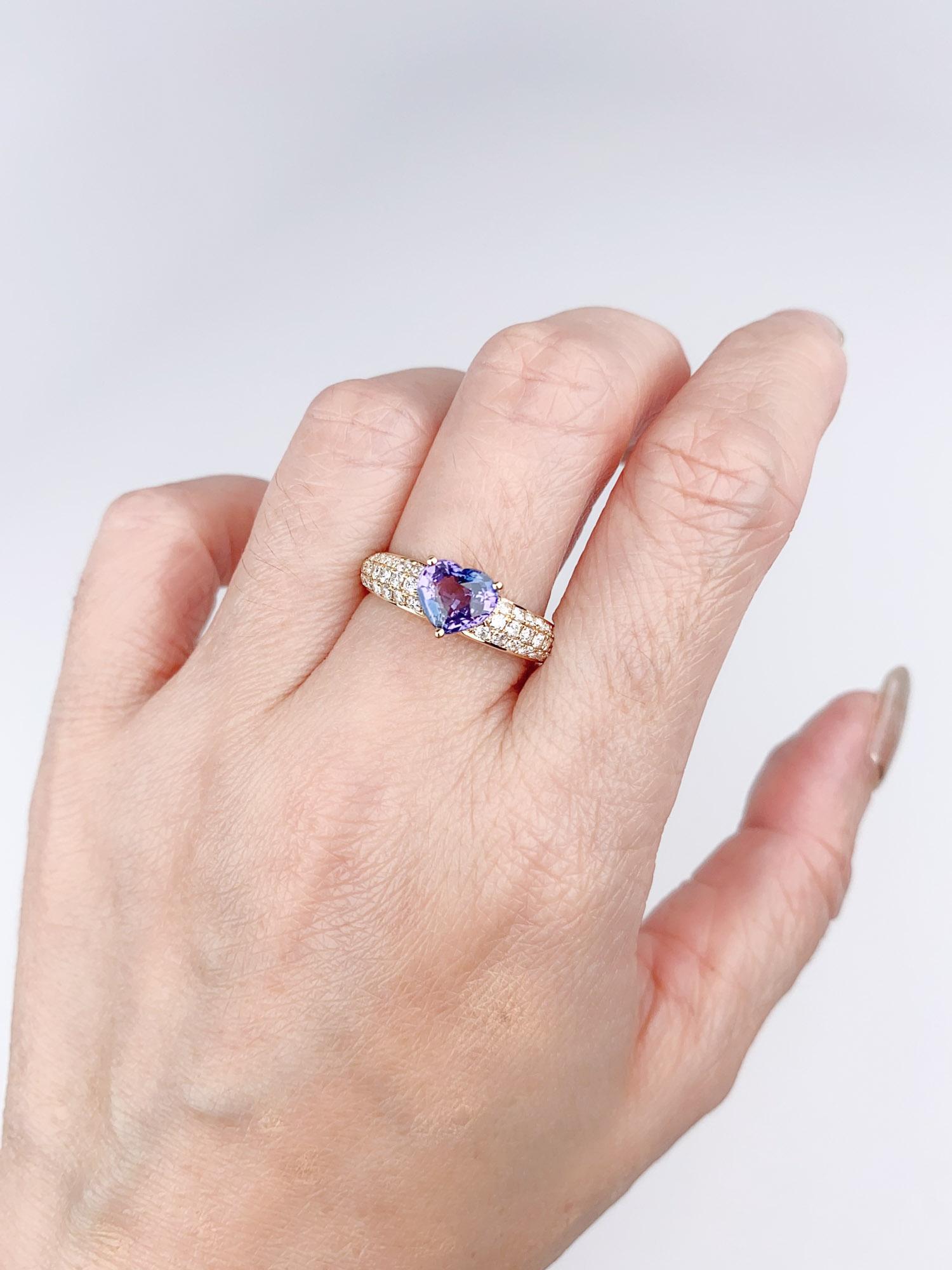 1.5ct Pinkish Purple Sapphire on Diamond Pave Engagement Ring 14K Gold R6499 For Sale 2