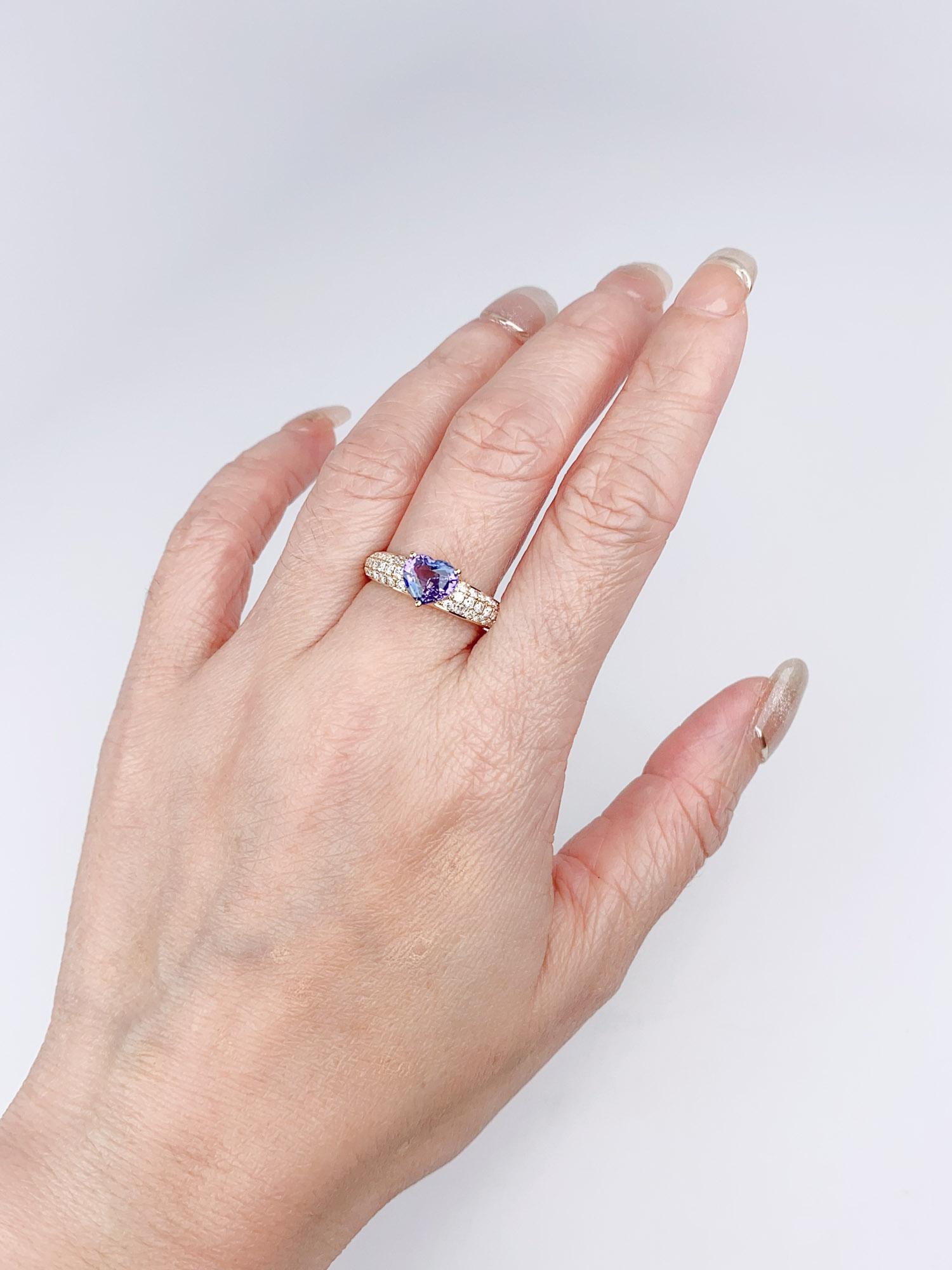 1.5ct Pinkish Purple Sapphire on Diamond Pave Engagement Ring 14K Gold R6499 For Sale 3