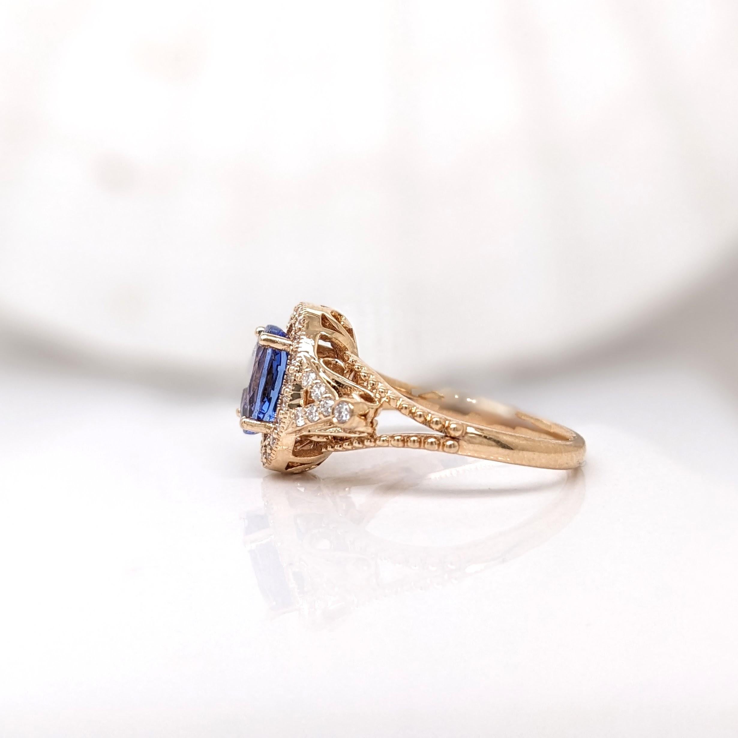 Oval Cut 1.5ct Tanzanite Ring w Earth Mined Diamonds in Solid 14K Yellow Gold Oval 8x6 For Sale