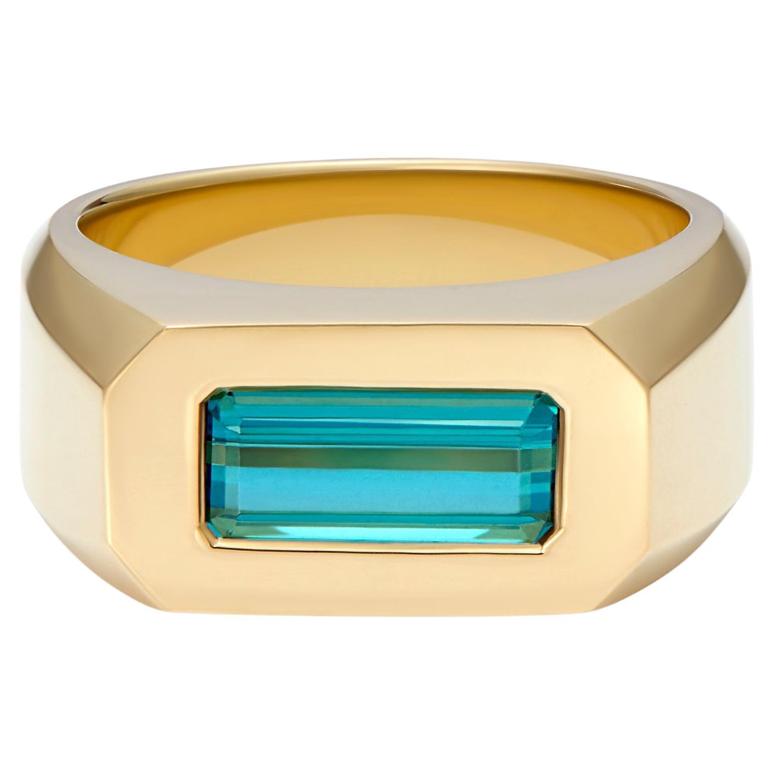 1.5ct Teal Tourmaline and Yellow Gold Pinky Ring For Sale