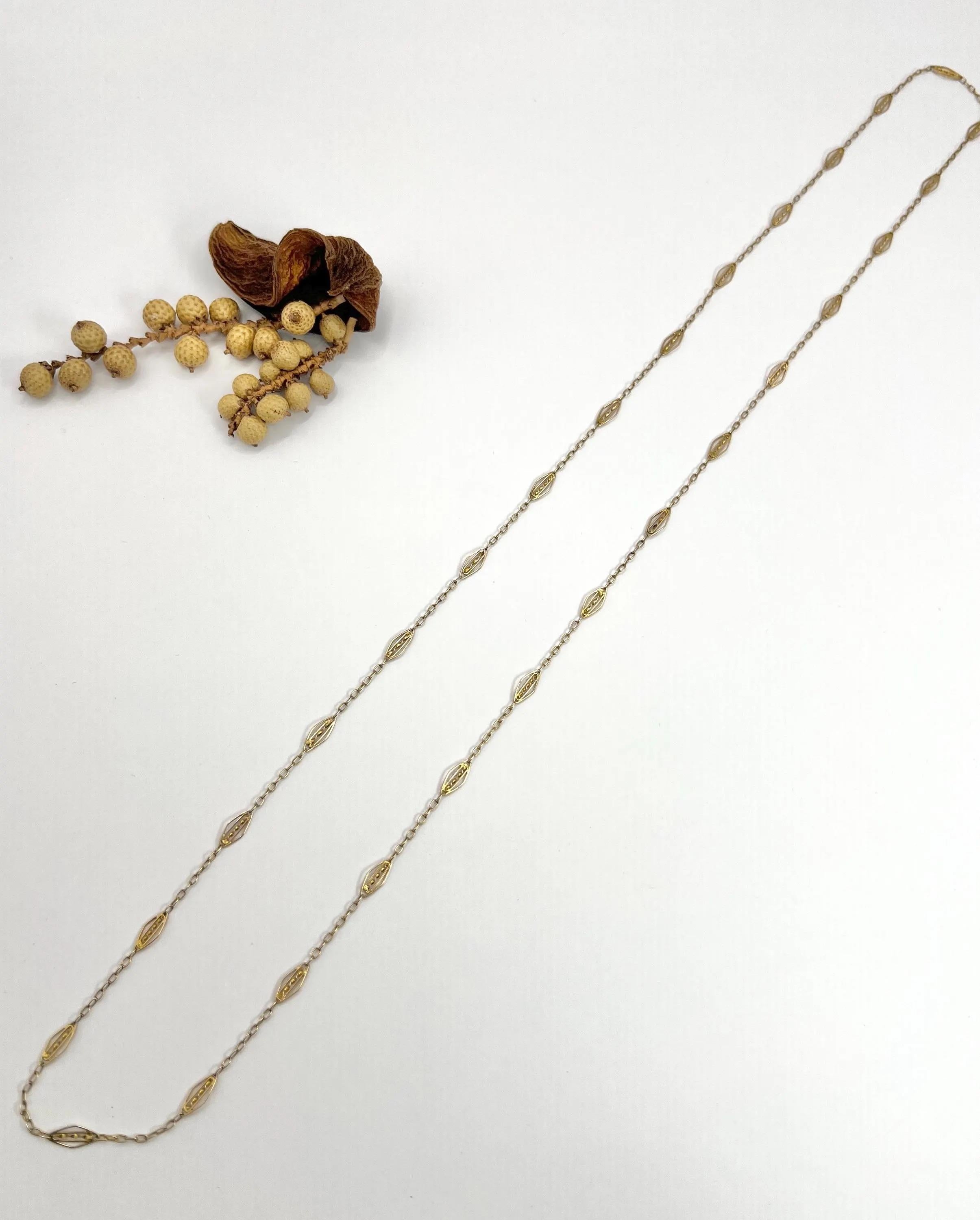 Chaîne en or jaune 15ct, 1920, 32 pouces Trace & Twist Link Chain Unisexe en vente