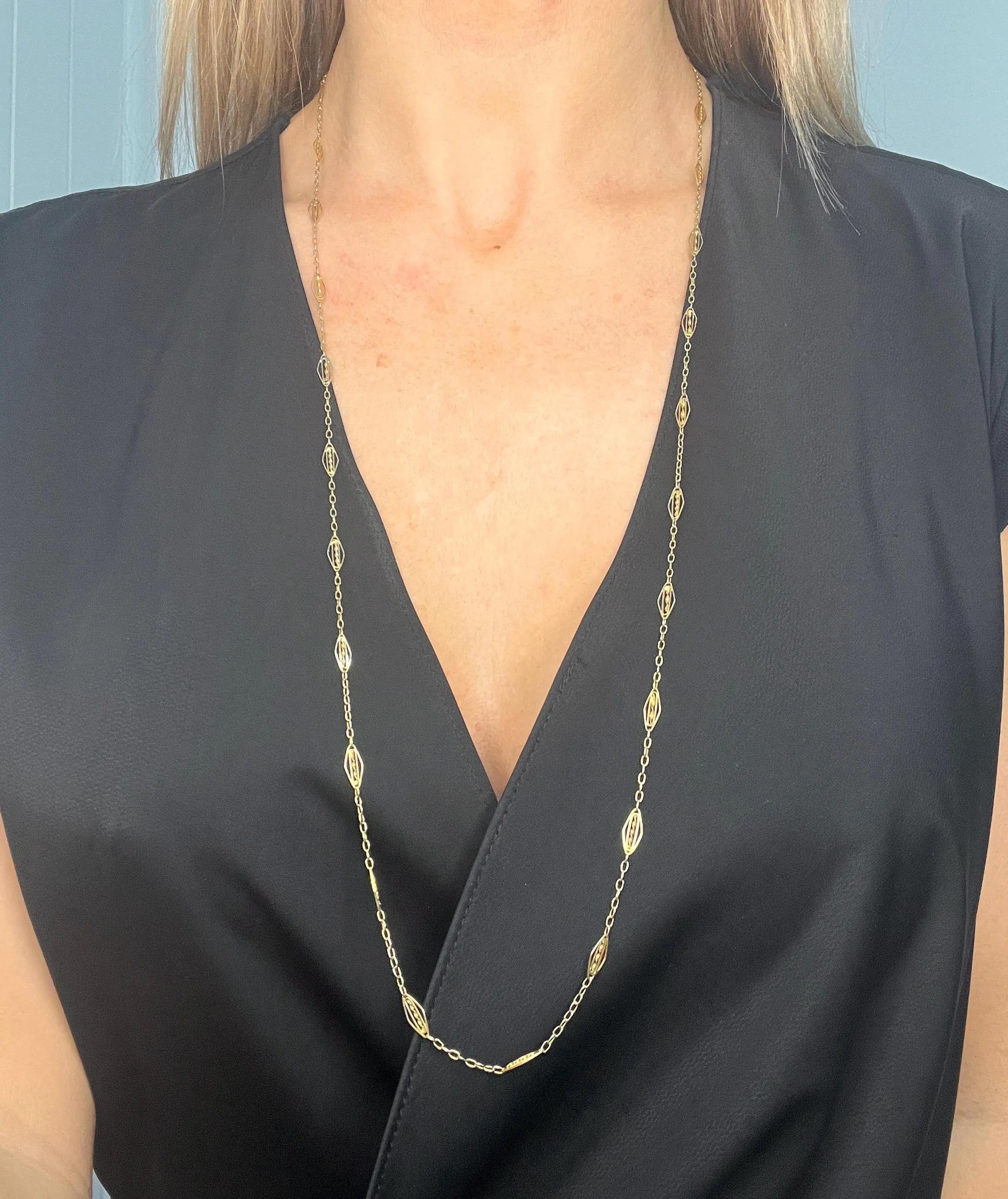 Chaîne en or jaune 15ct, 1920, 32 pouces Trace & Twist Link Chain en vente 4