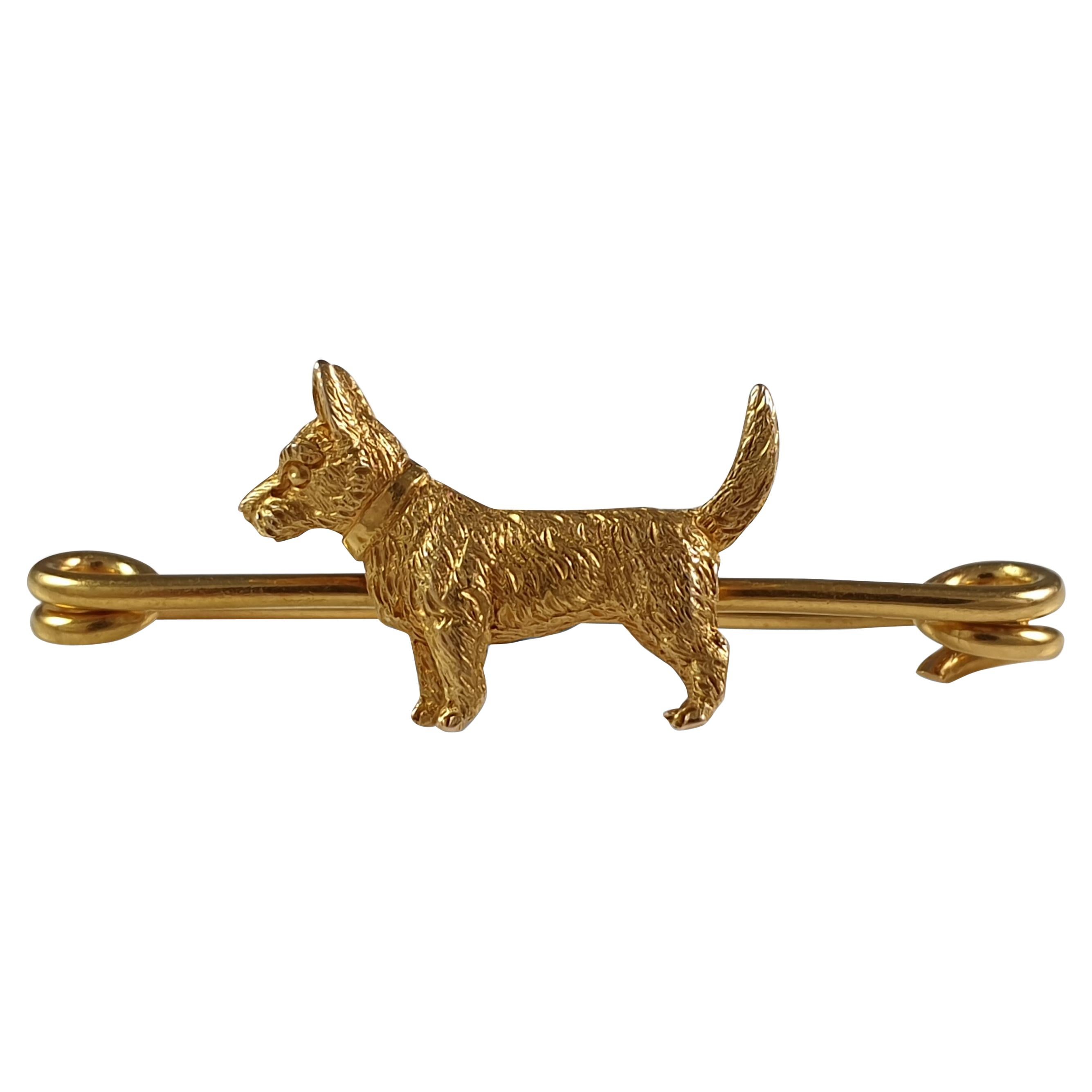 broche en or jaune 15 carats avec épingle à nourrice Cairn Terrier