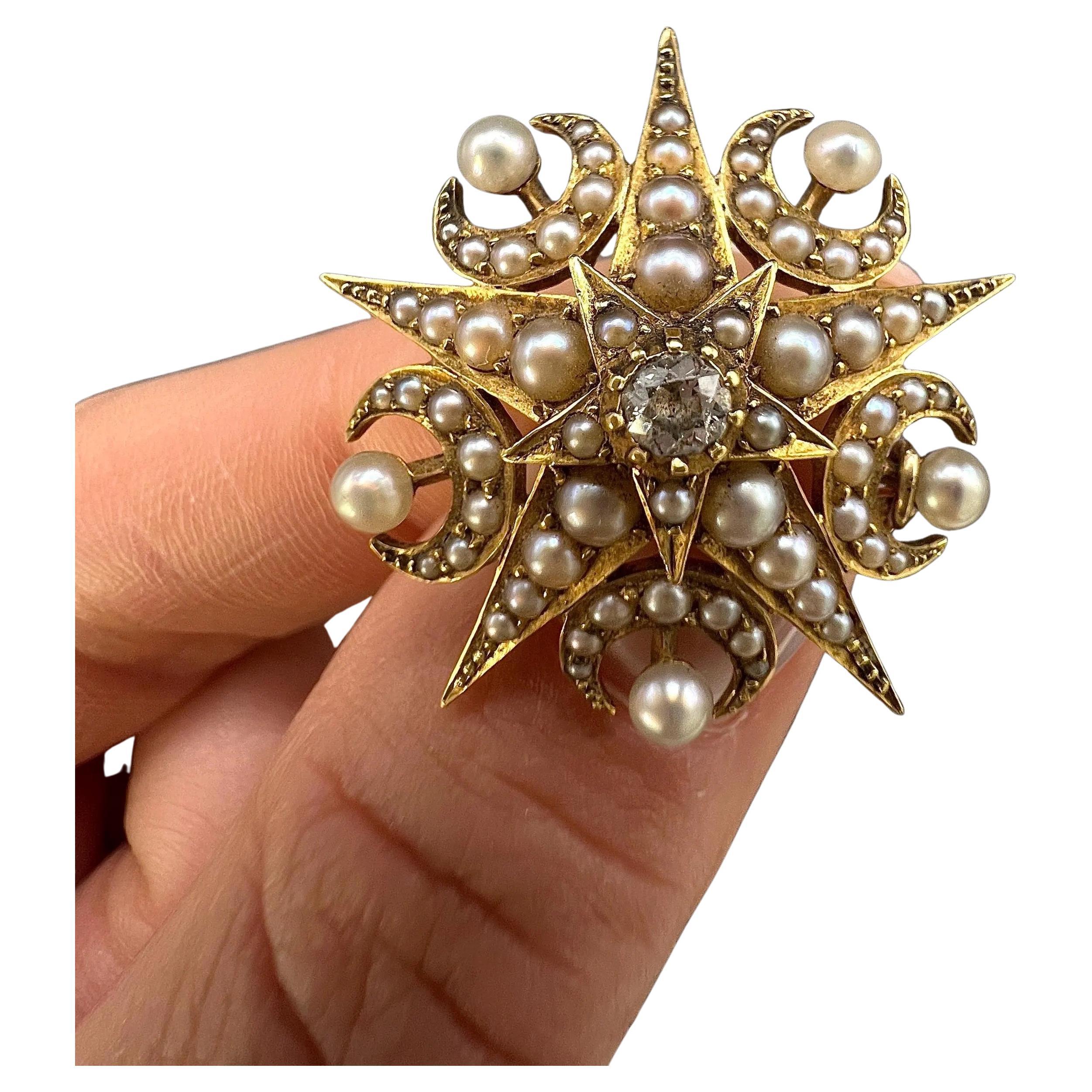 Broche / Pendentif en or jaune 15ct, diamant édouardien et perle de rocaille en forme de croissant