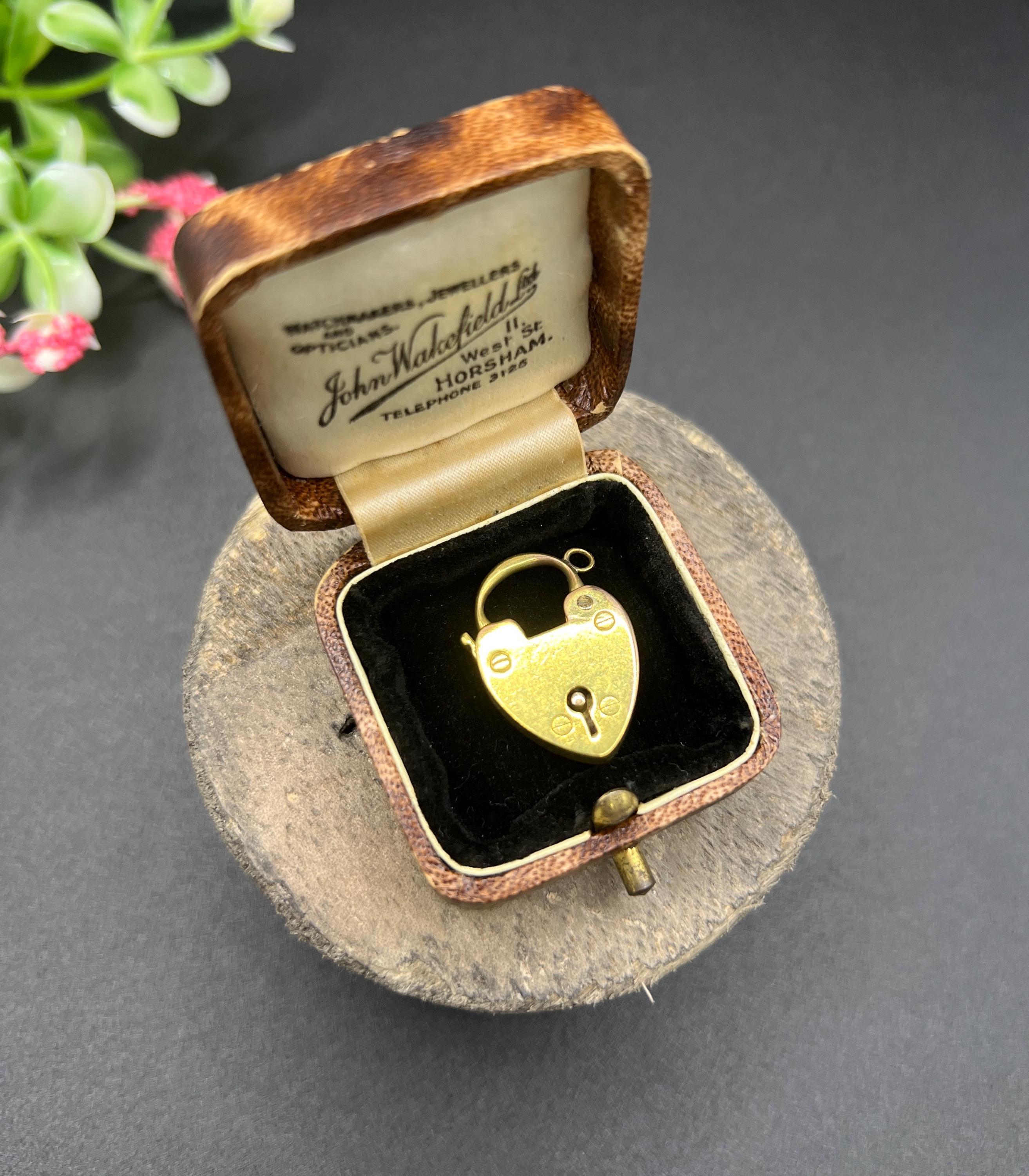 15ct Yellow Gold Edwardian Heart Padlock Pendant, Bracelet Clasp Hallmarked 1907 For Sale 7