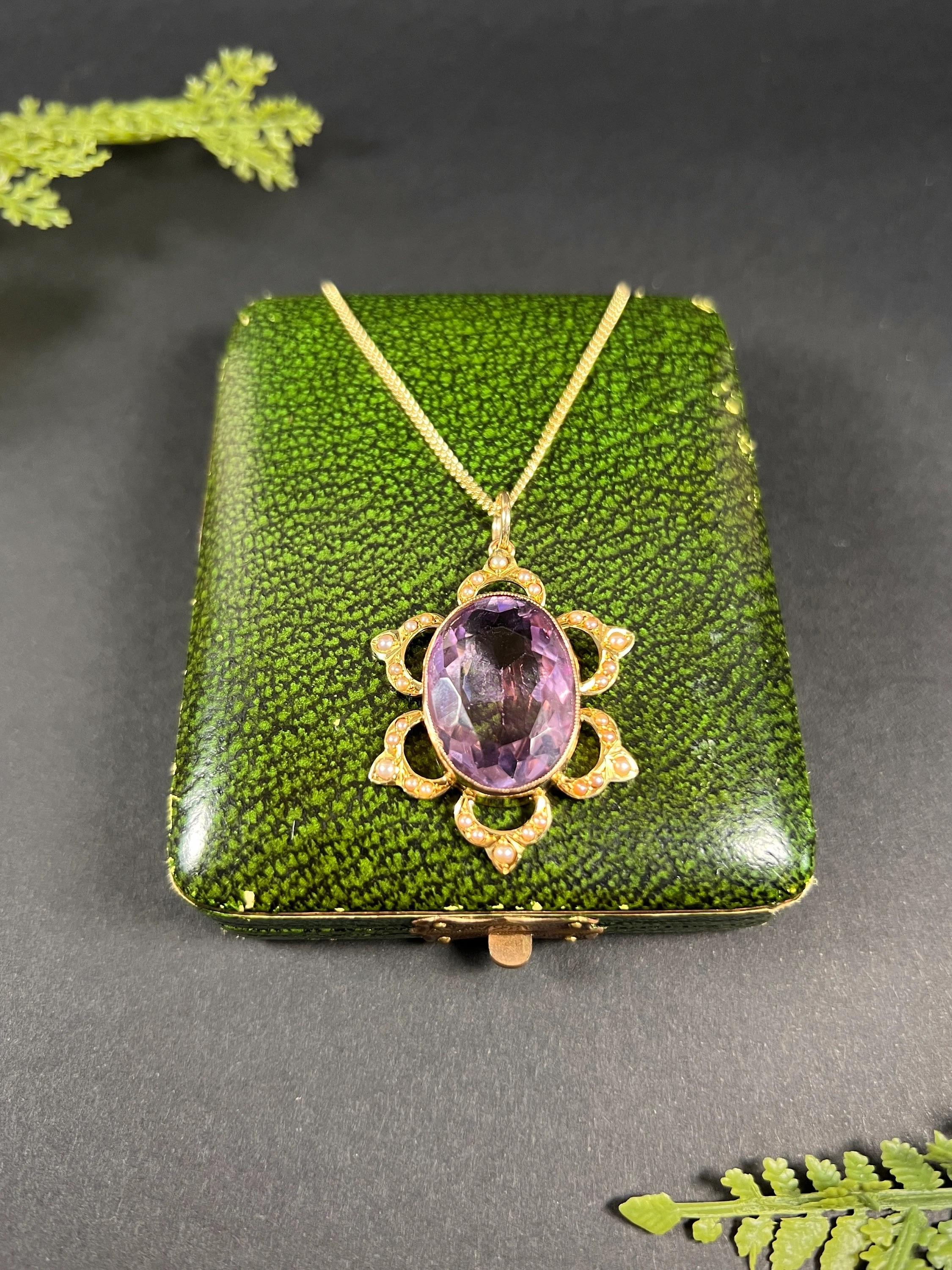 Pendentif édouardien en or jaune 15 carats avec grande améthyste ovale facettée et perles de rocaille en vente 2