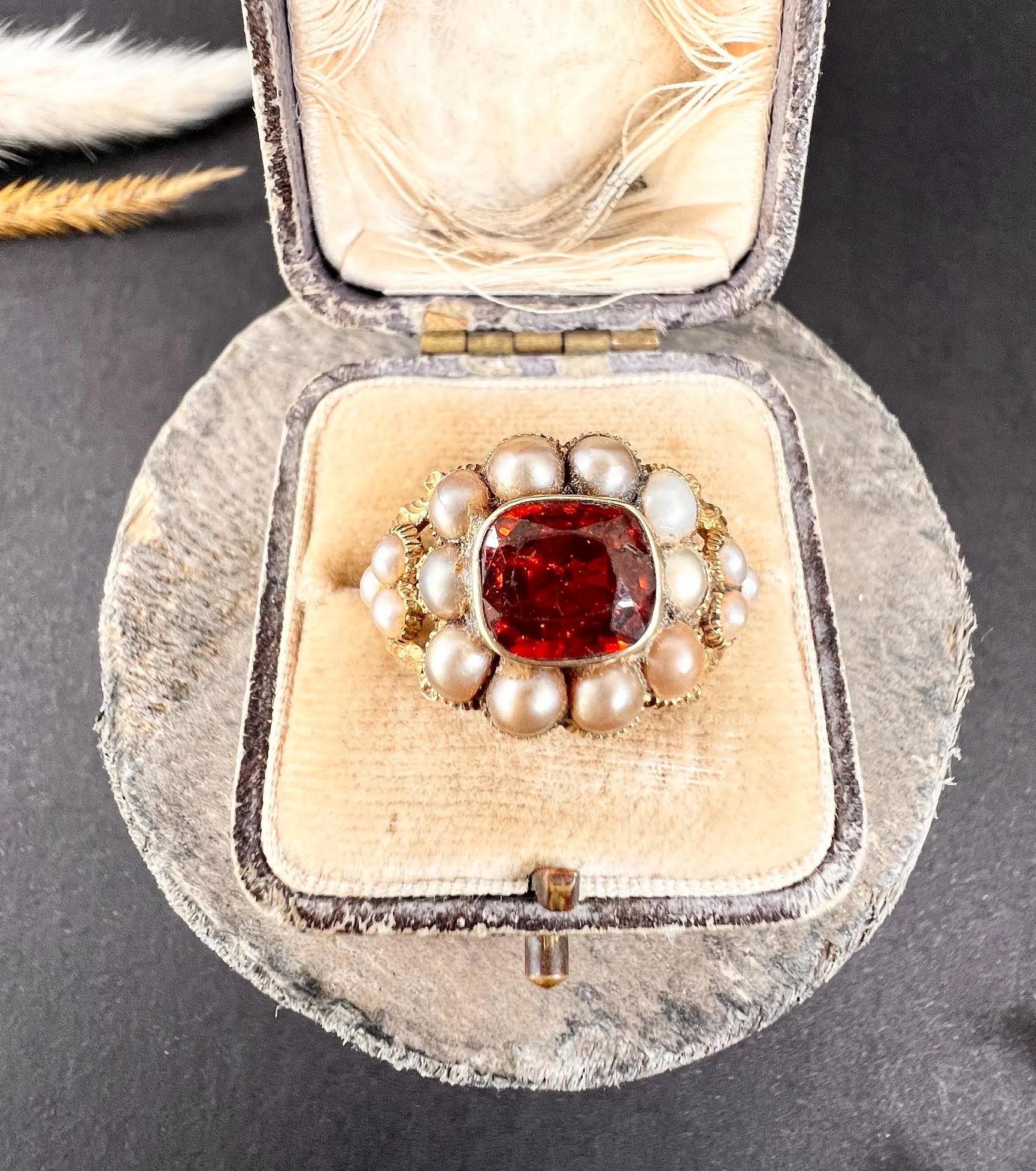 15ct Yellow Gold Georgian Rare Hessonite Garnet, Natural Seed Pearl Cluster Ring For Sale 2