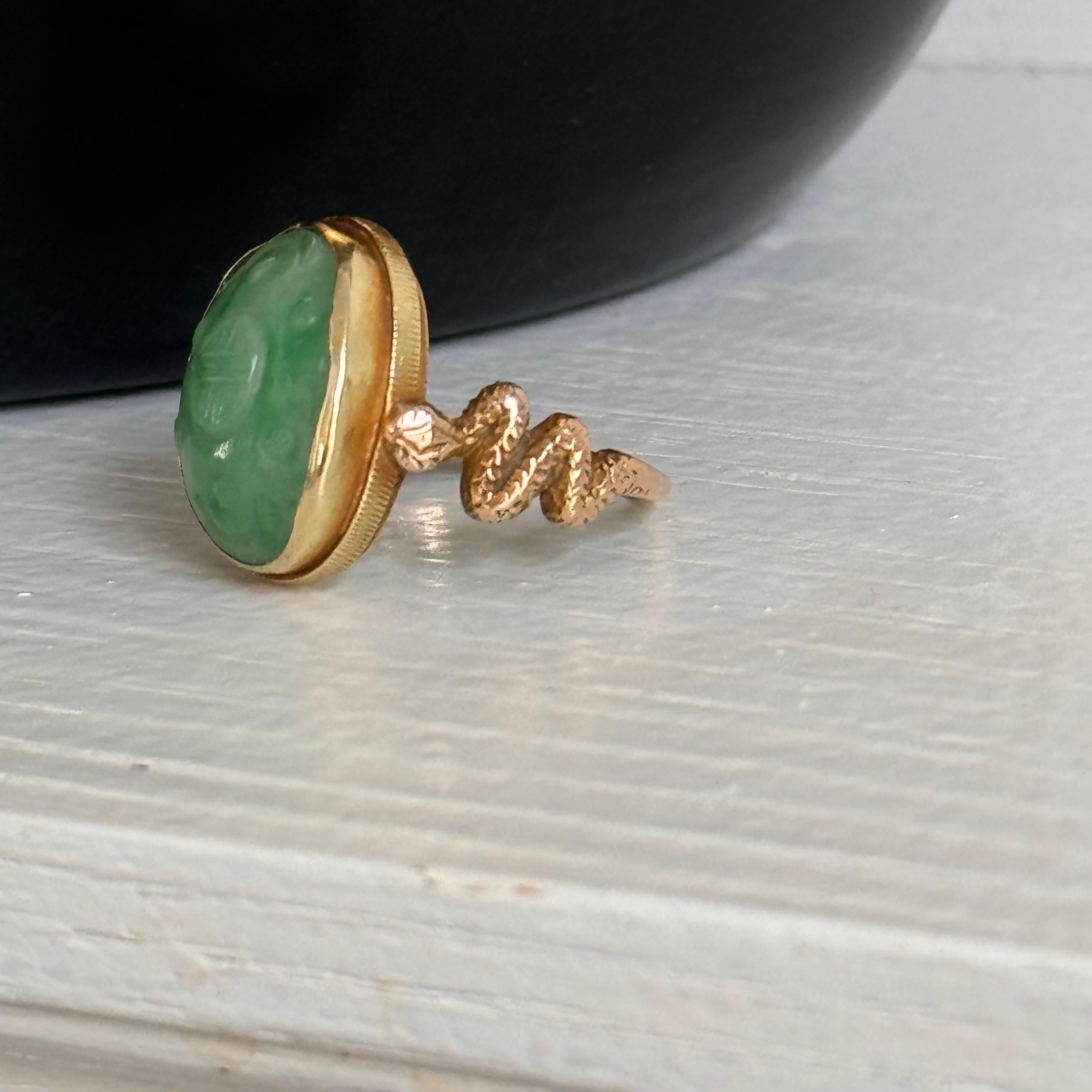 Bague en or jaune 15 carats avec épaules en forme de serpent en vente 12