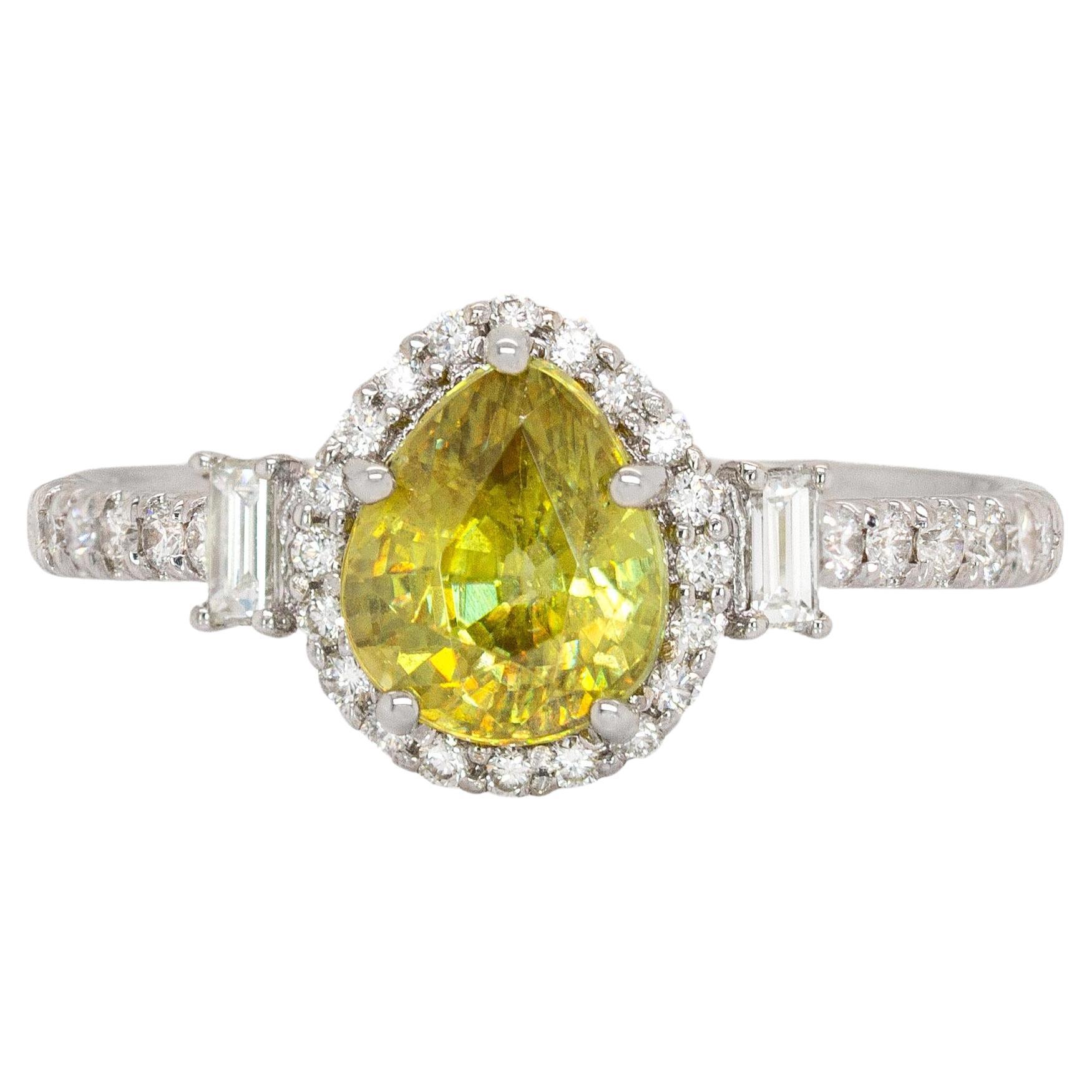 Anillo de Esfena de 1,5cts con Halo de Diamante Natural: Oro Blanco Macizo de 14K, 7x6mm