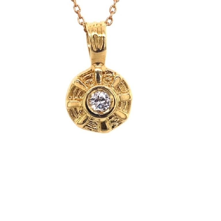 Round Cut .15ctw Dainty 18 Karat Yellow Gold Diamond Pendant Necklace  For Sale