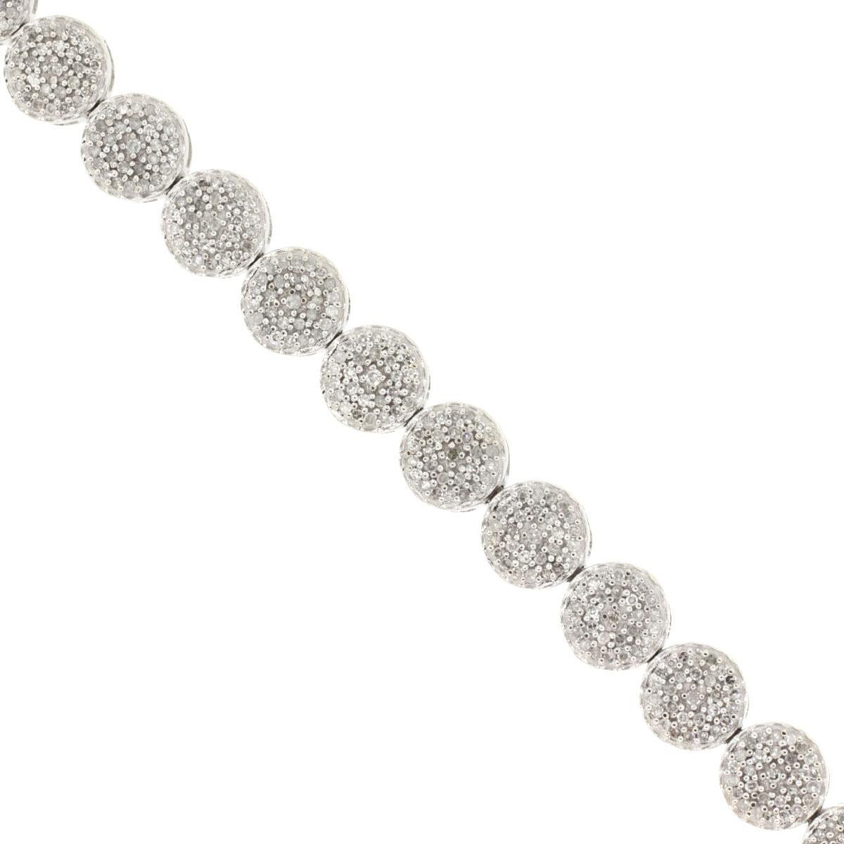 14k White Gold 15ctw Round Diamond Pave Necklace

Elevate your elegance with this exquisite 14k White Gold 15ctw Round Diamond Pave Necklace. The luxurious diamond pave design is beautifully set in 14k white gold, showcasing approximately 15 carats