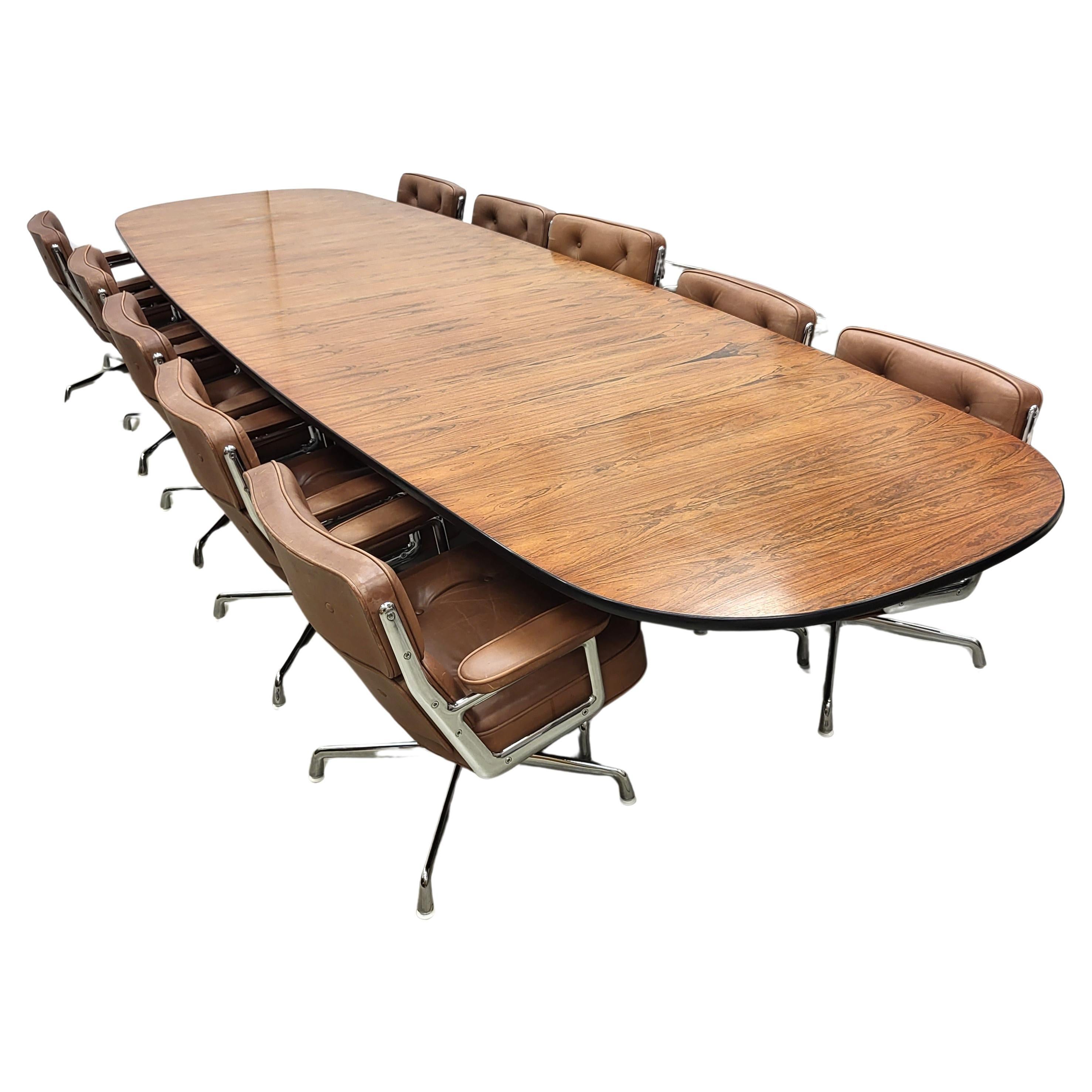 Table segmentée de 15 pieds Herman Miller et 10x Vitra ES105 Lobby Chair Charles Eames en vente