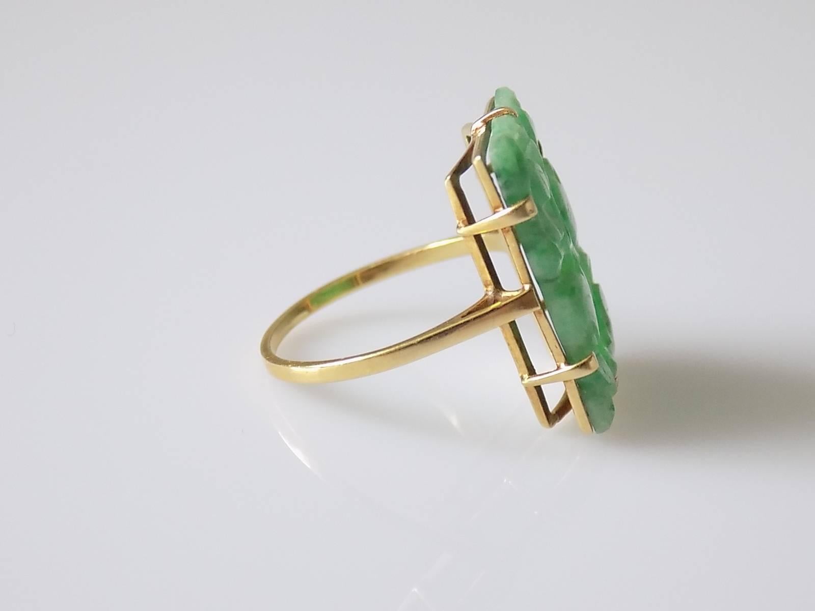 Women's 15 Karat Art Deco Carved Jadeite Jade Gold Ring