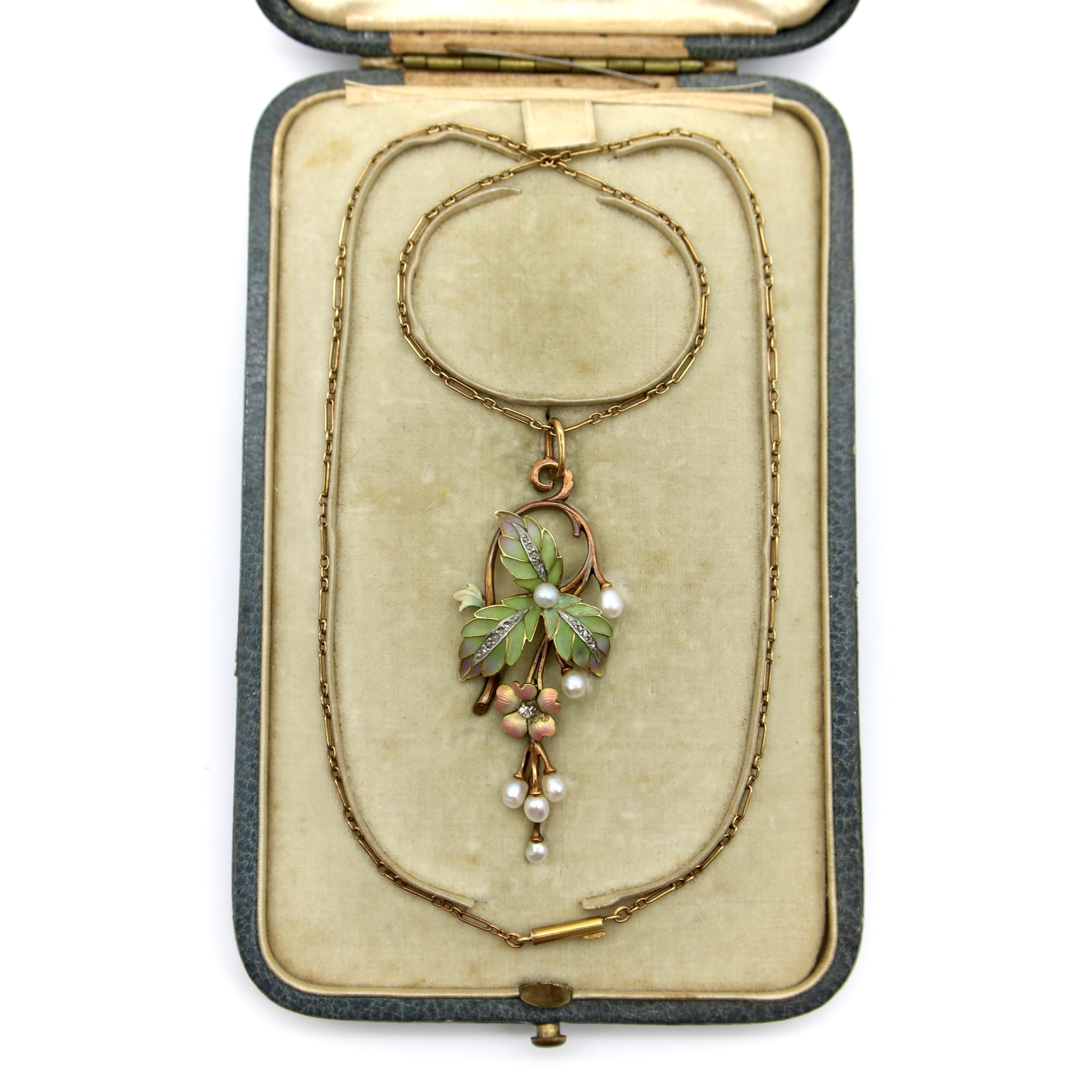 Taille rose Collier en or 15k Art Nouveau Plique-à-jour avec diamants et perles en vente