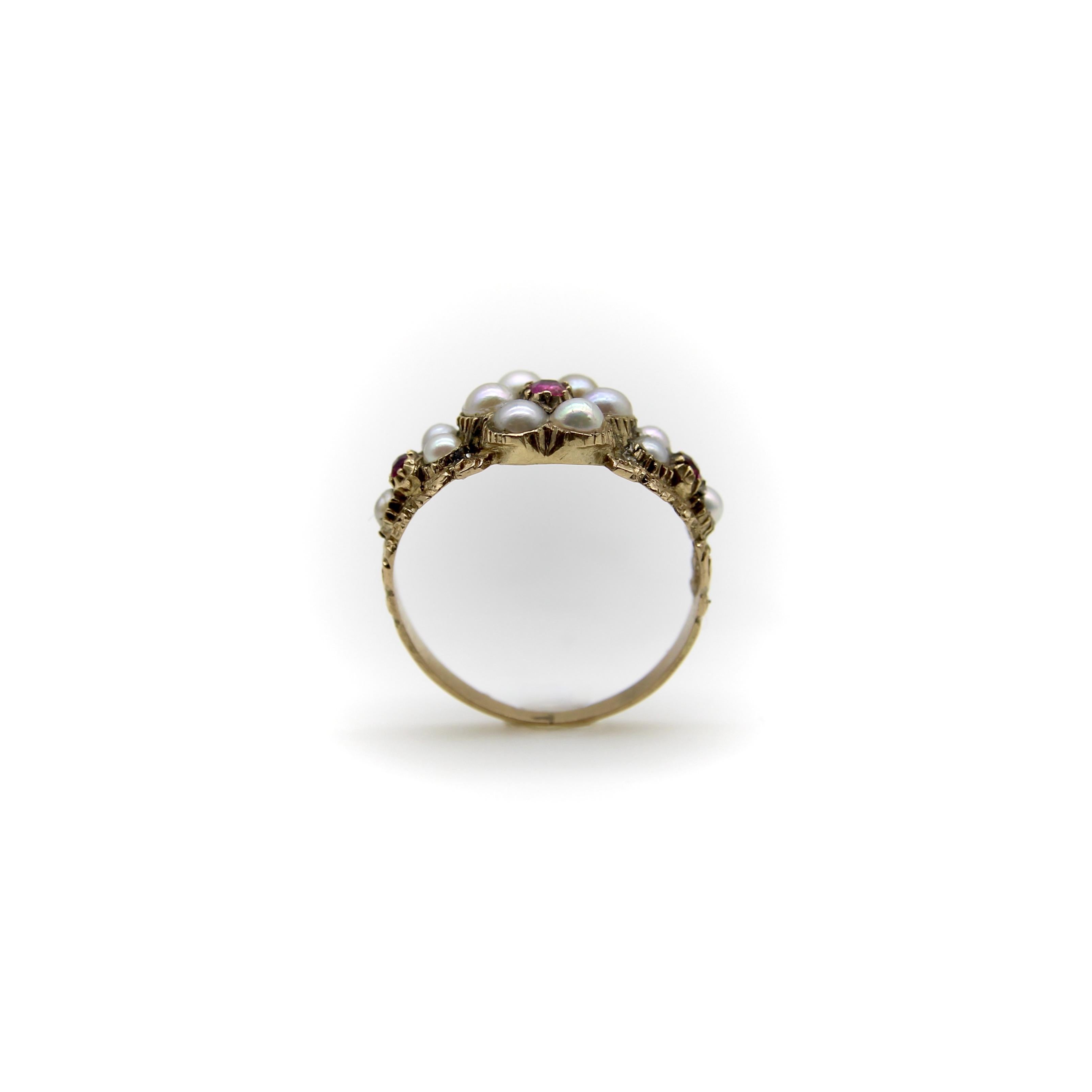 Anillo Flor Victoriano Antiguo de Oro de 15 K con Perla y Rubí en venta 2