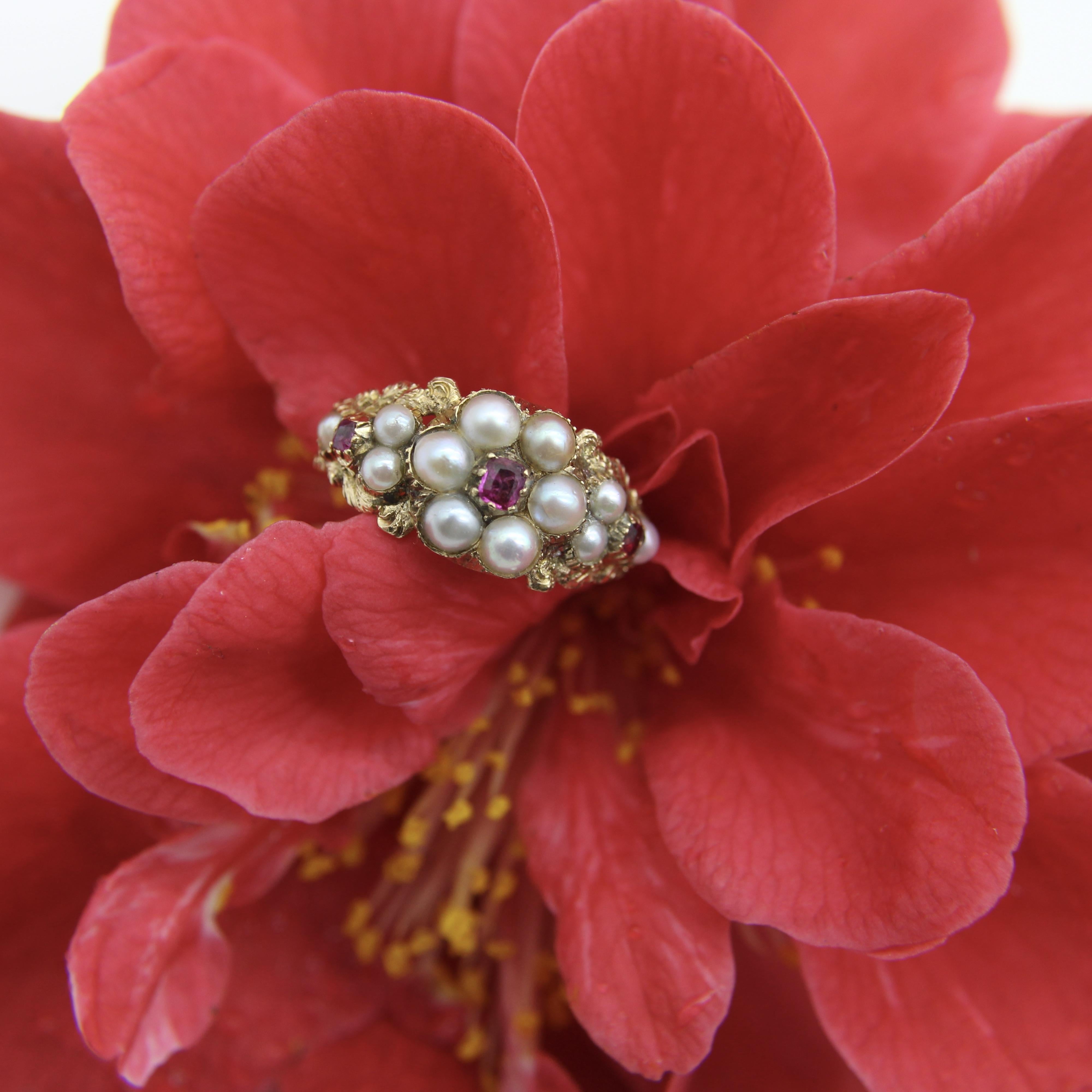 Anillo Flor Victoriano Antiguo de Oro de 15 K con Perla y Rubí en venta 3