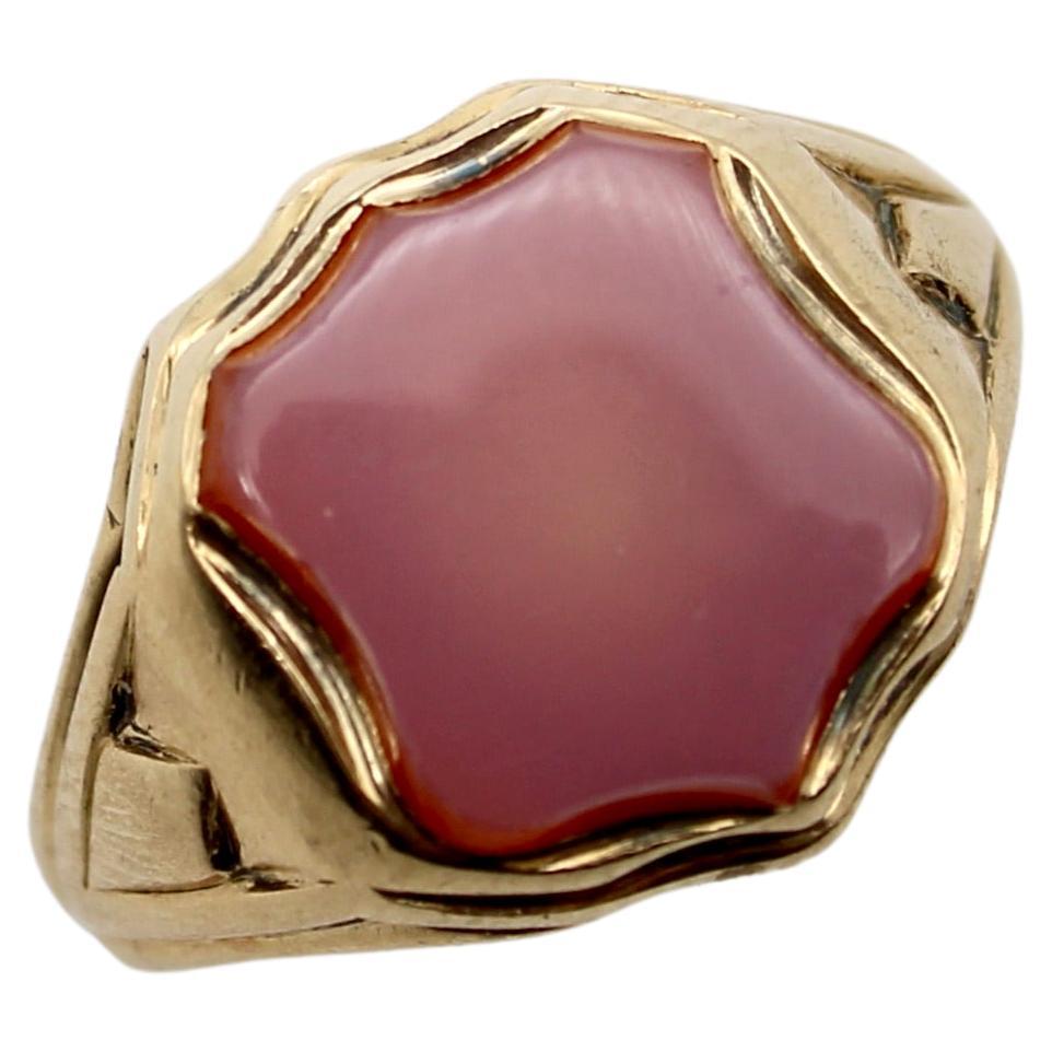 15K Gold Victorian Banded Agate Shield Shaped Signet Ring