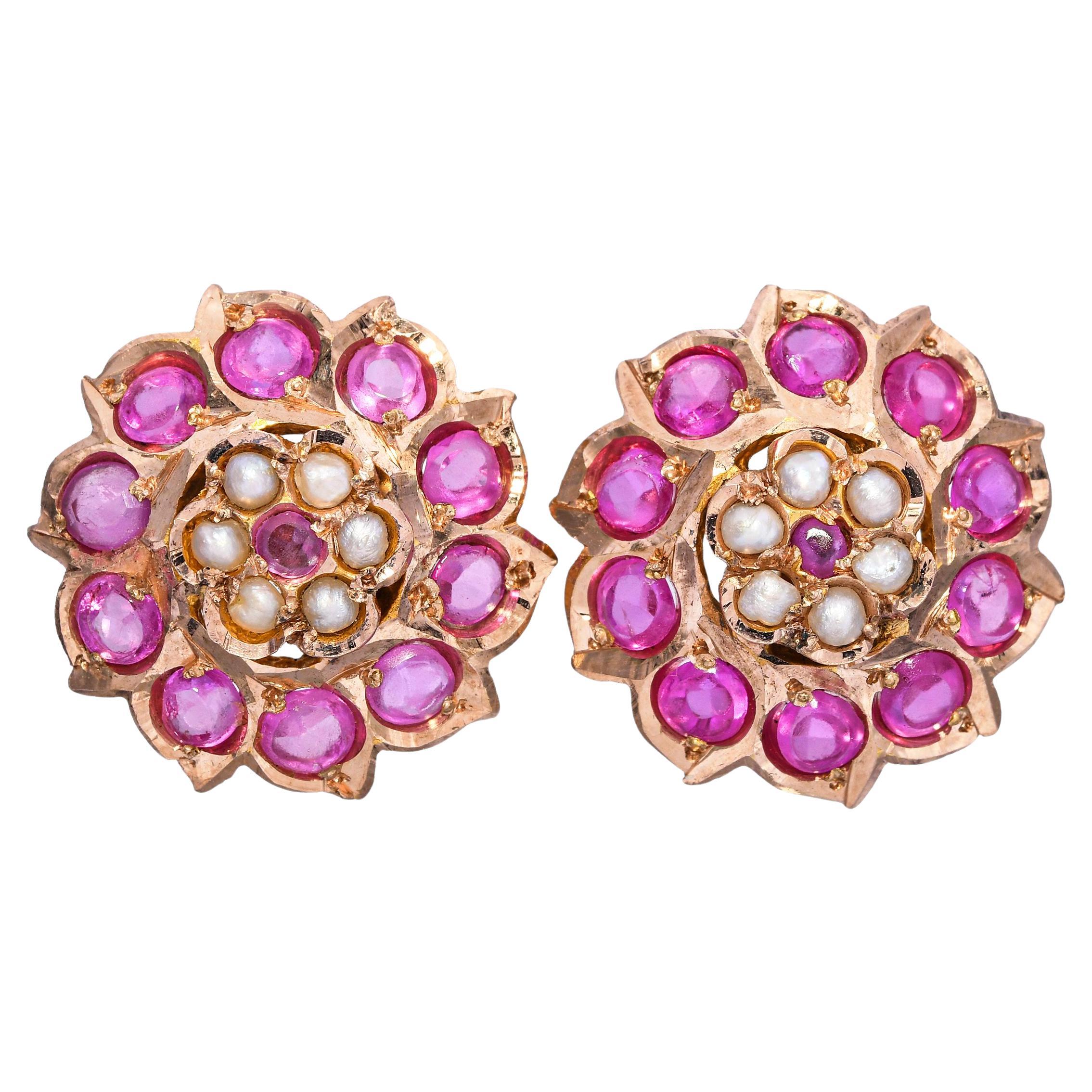 Orecchini a perno in oro giallo 15K con rubino rosa e perla da 0,71 TCW