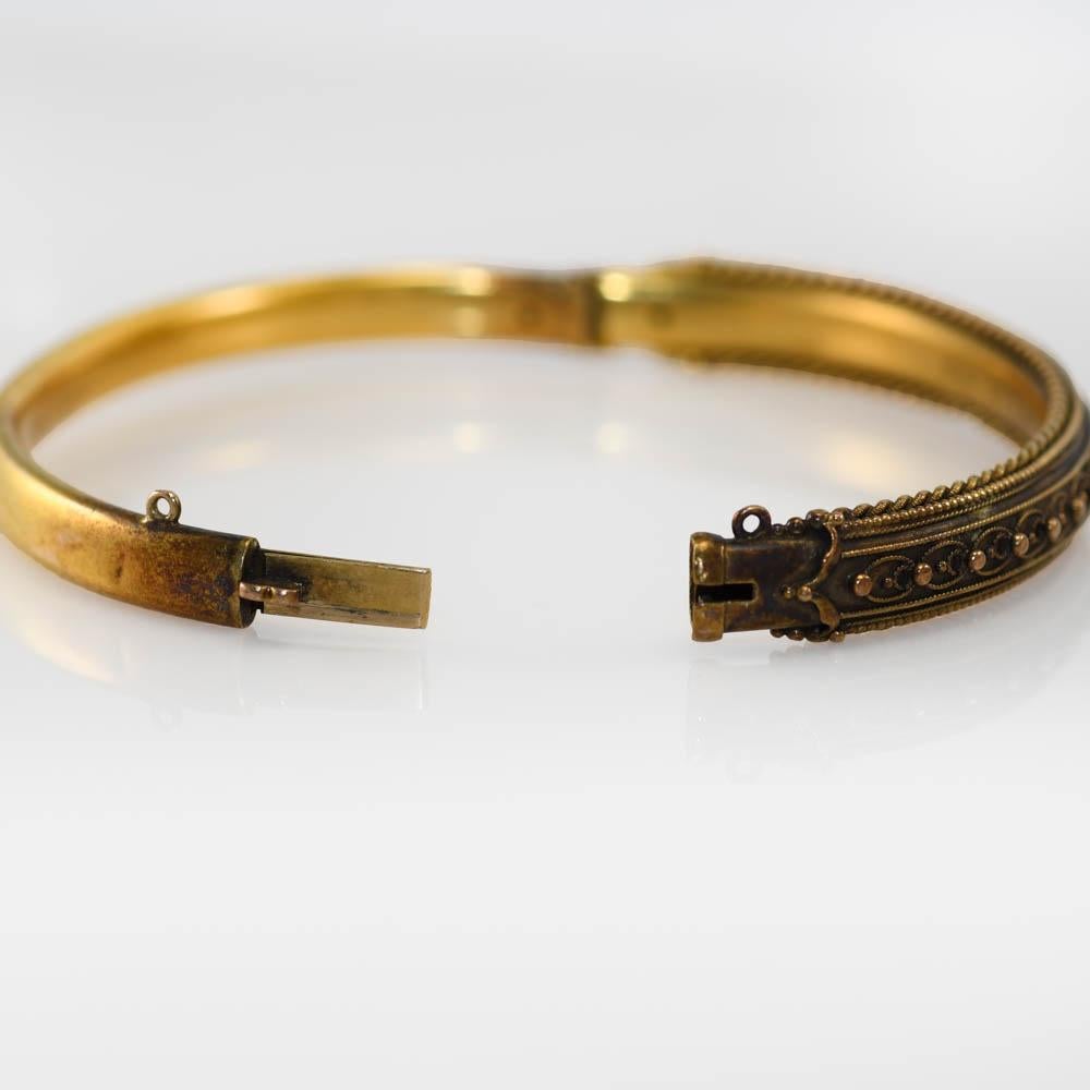 15K Yellow Gold Antique English Bangle Bracelet, 11g For Sale 1