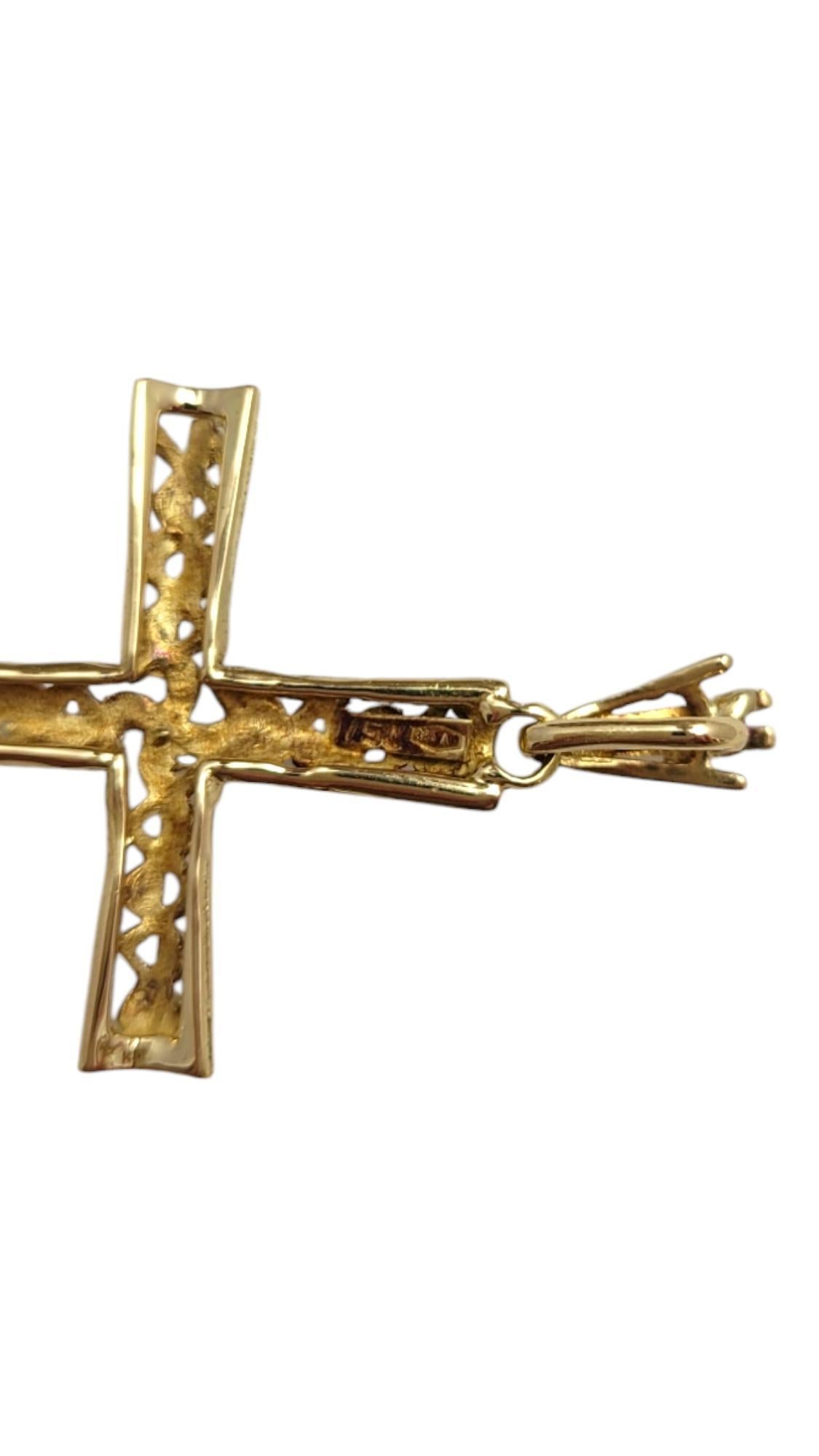 Pendentif croix en or jaune 15 carats avec émail bleu #19825 en vente 1
