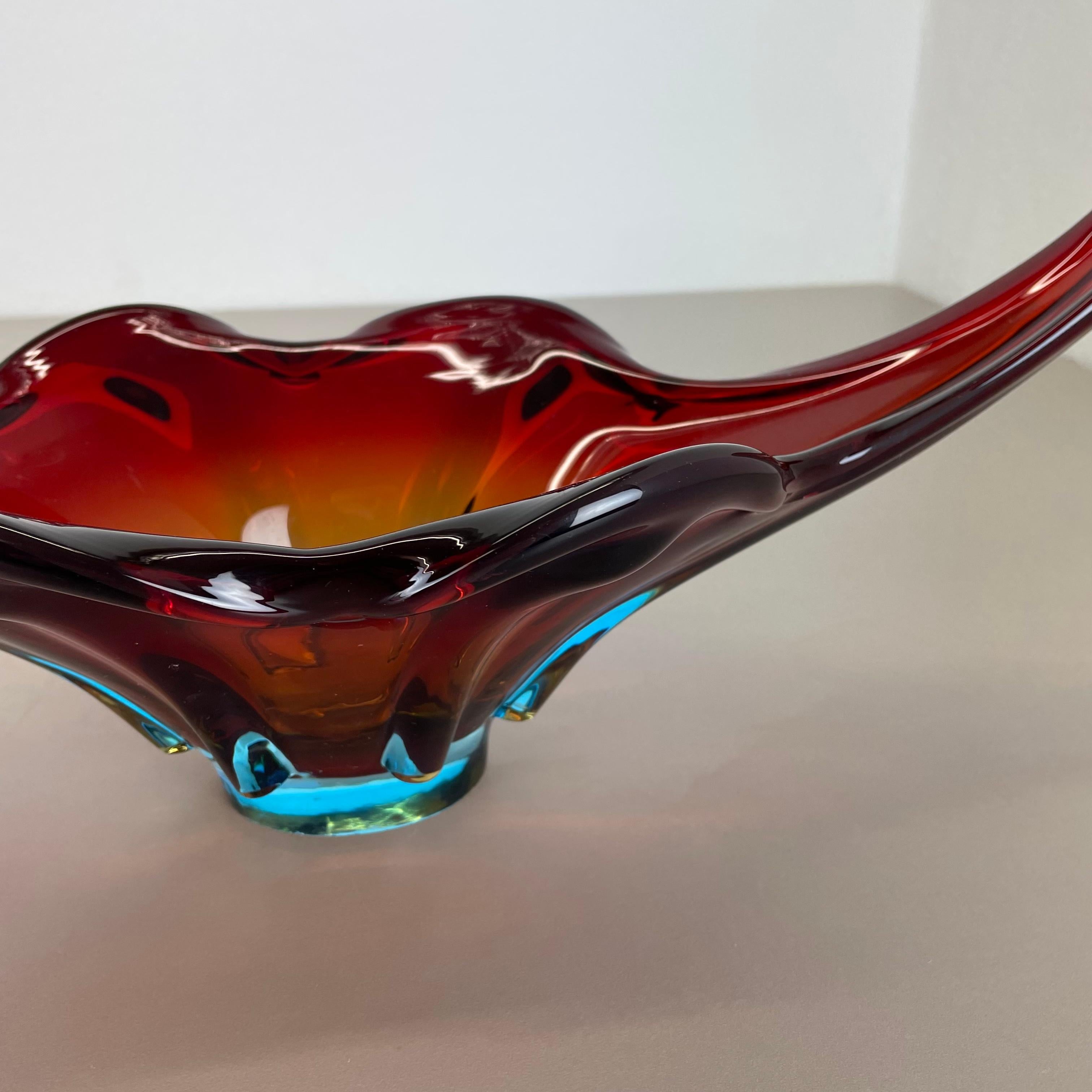 1.5kg Glass Bowl Shell Centerpiece by Flavio Poli Attrib., Murano, Italy, 1970s For Sale 6