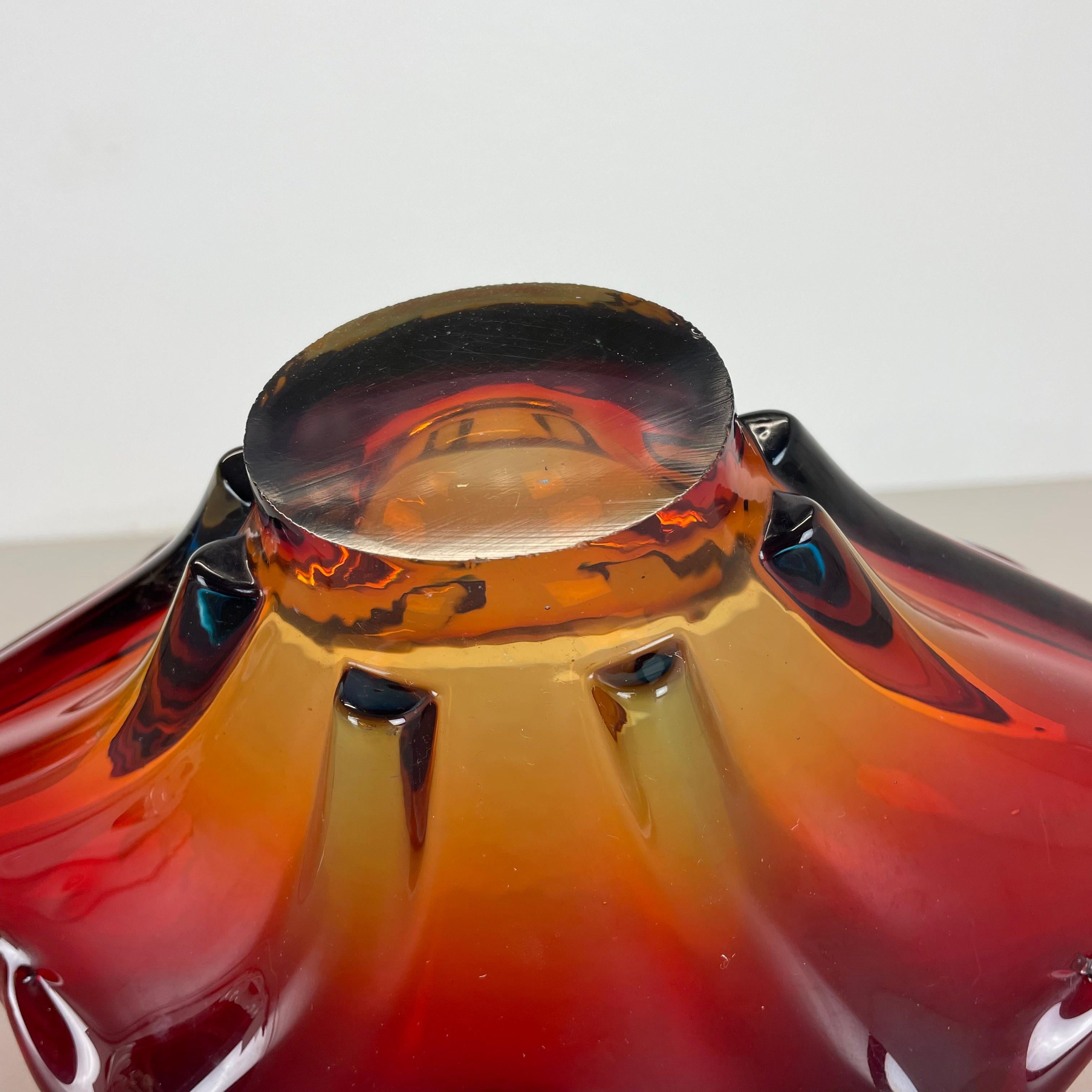 1.5kg Glass Bowl Shell Centerpiece by Flavio Poli Attrib., Murano, Italy, 1970s For Sale 9