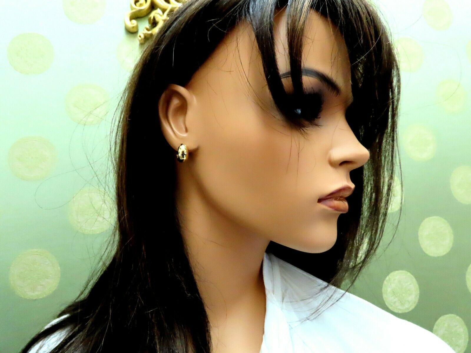 Gold Huggie Hoop Earrings 16 Karat In New Condition In New York, NY